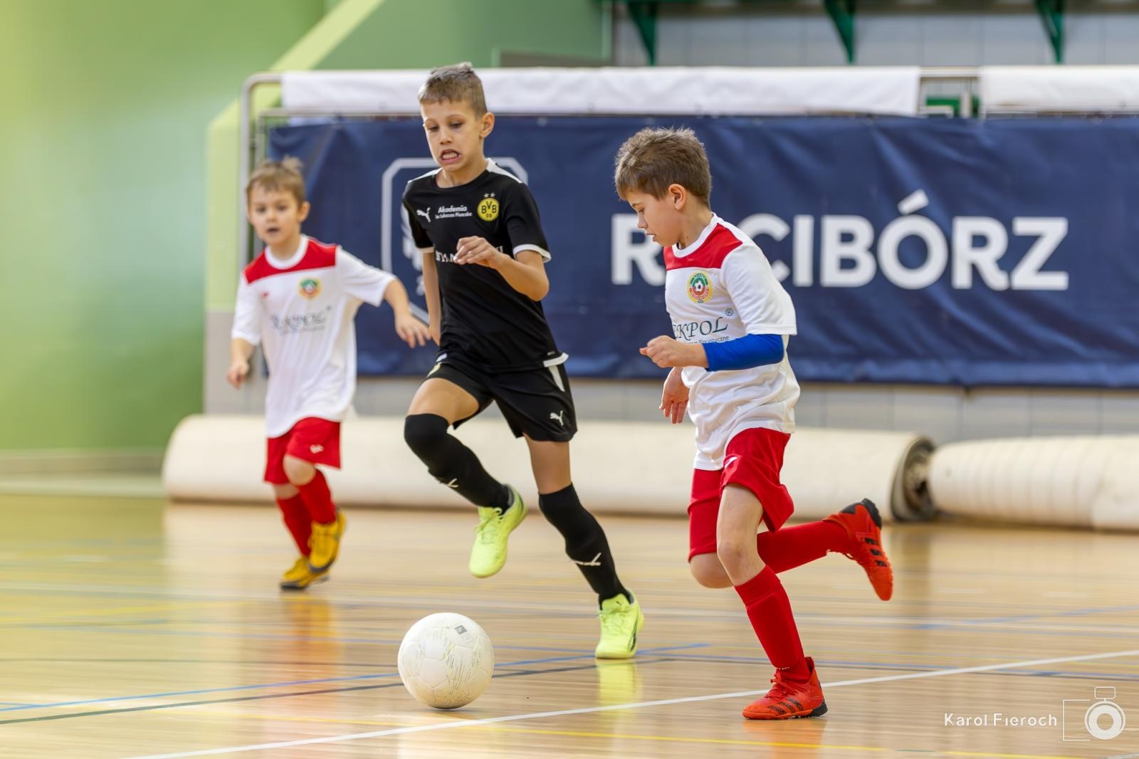 Zdjęcie w galerii na portalu naszwodzislaw.com: Młodzi zawodnicy rocznika 2015 rywalizowali w Raciborzu [FOTO] wiadomości z regionu