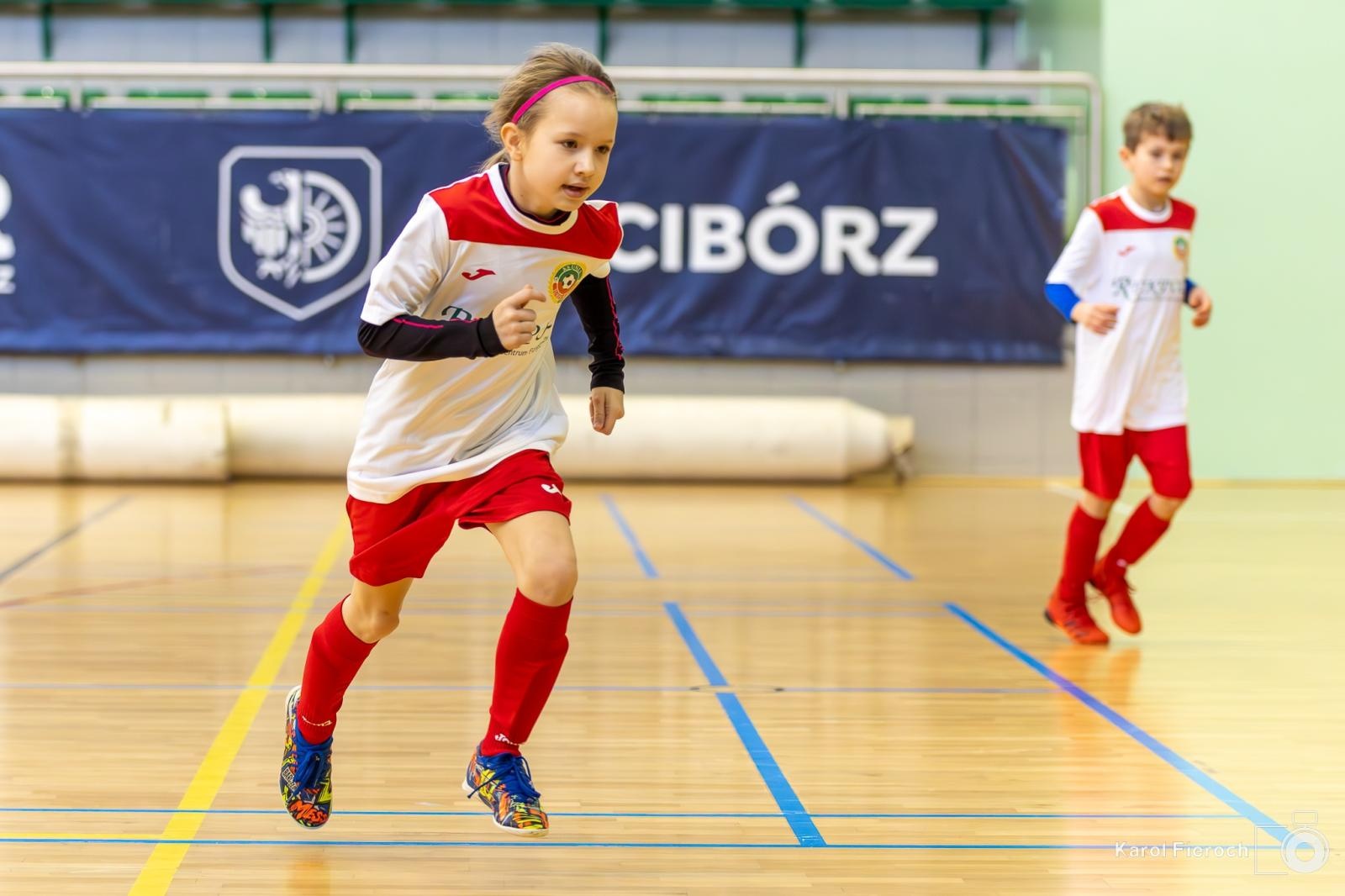 Zdjęcie w galerii na portalu naszwodzislaw.com: Młodzi zawodnicy rocznika 2015 rywalizowali w Raciborzu [FOTO] wiadomości z regionu