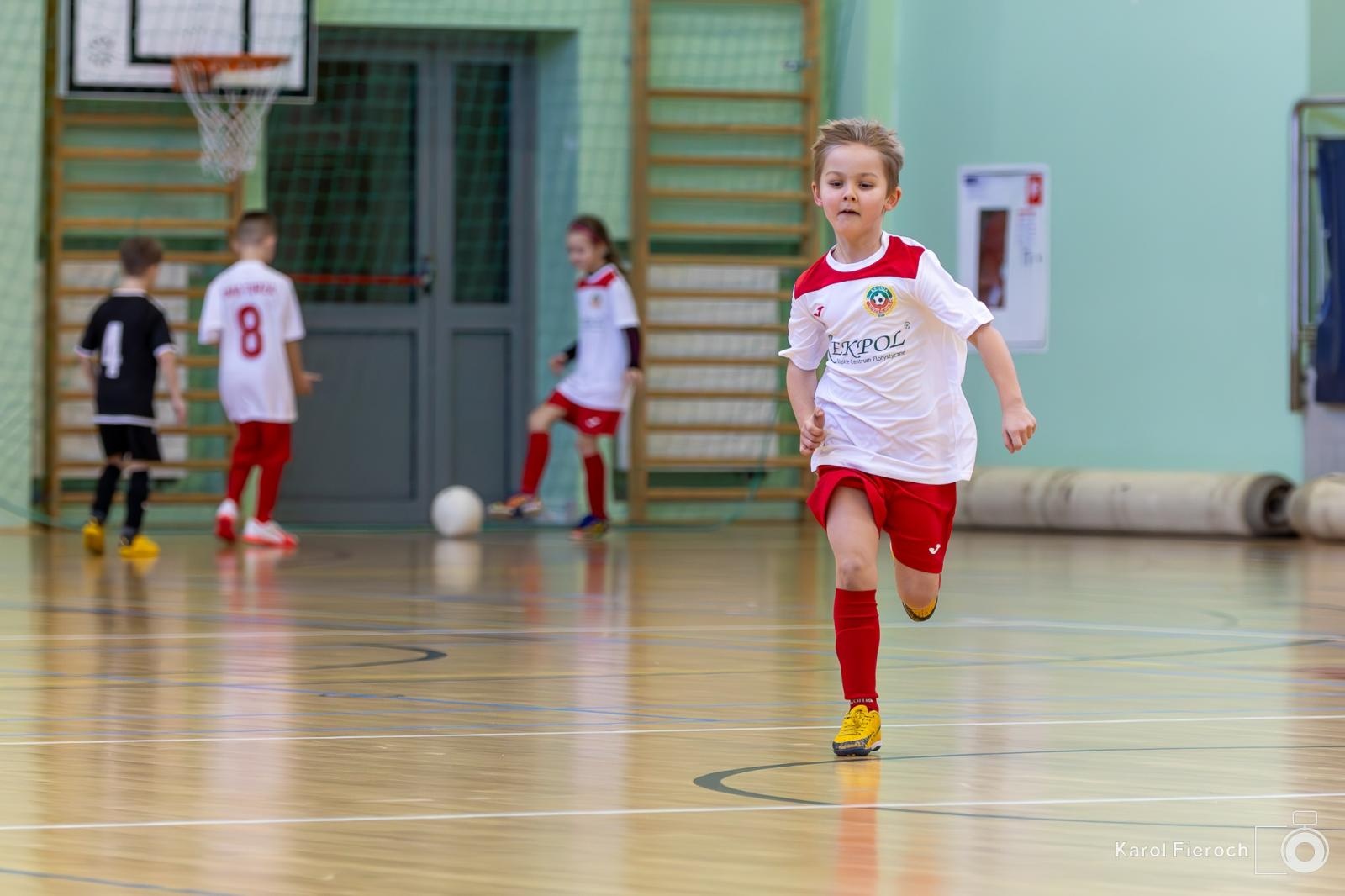 Zdjęcie w galerii na portalu naszwodzislaw.com: Młodzi zawodnicy rocznika 2015 rywalizowali w Raciborzu [FOTO] wiadomości z regionu