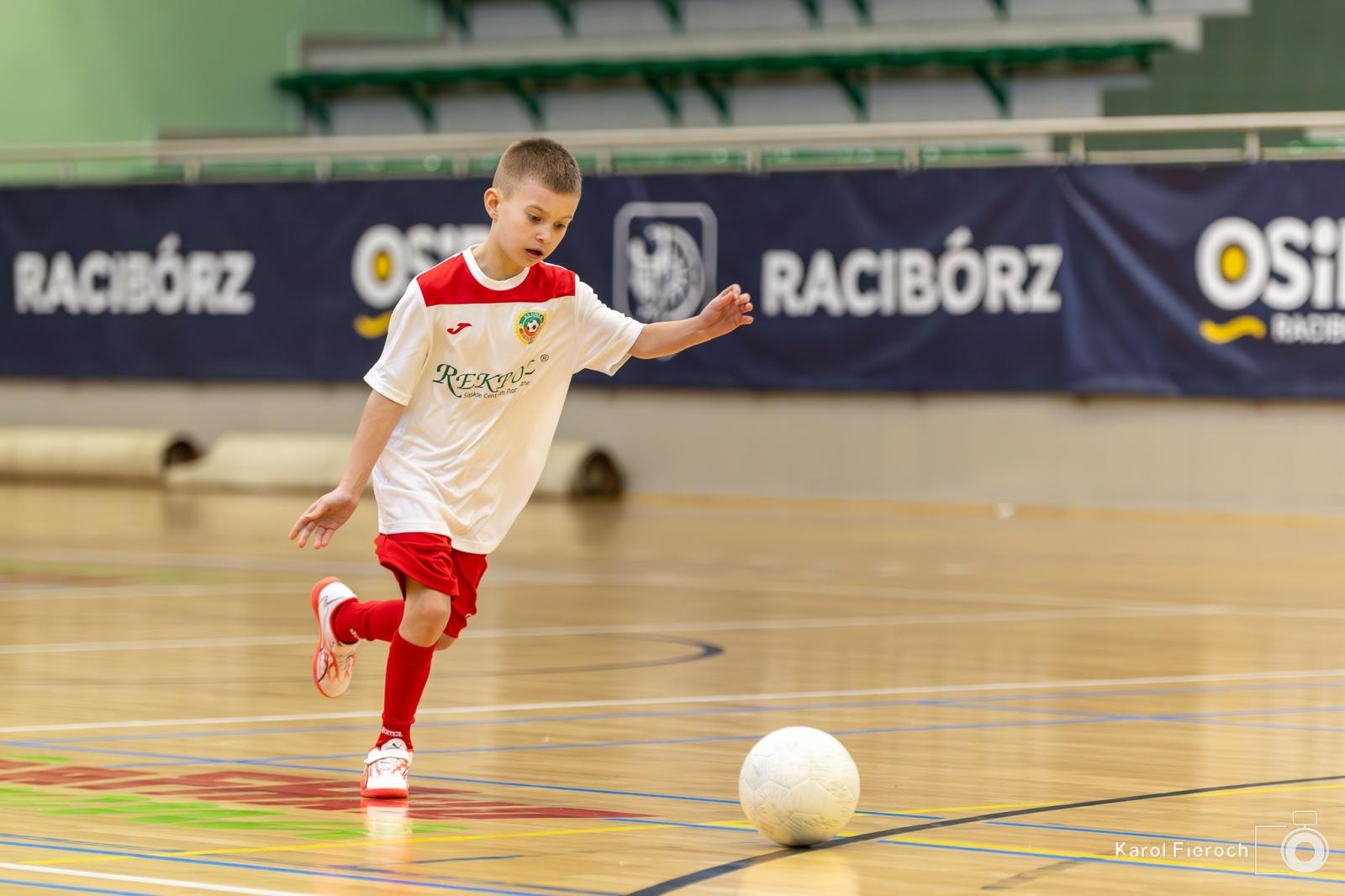 Zdjęcie w galerii na portalu naszwodzislaw.com: Młodzi zawodnicy rocznika 2015 rywalizowali w Raciborzu [FOTO] wiadomości z regionu