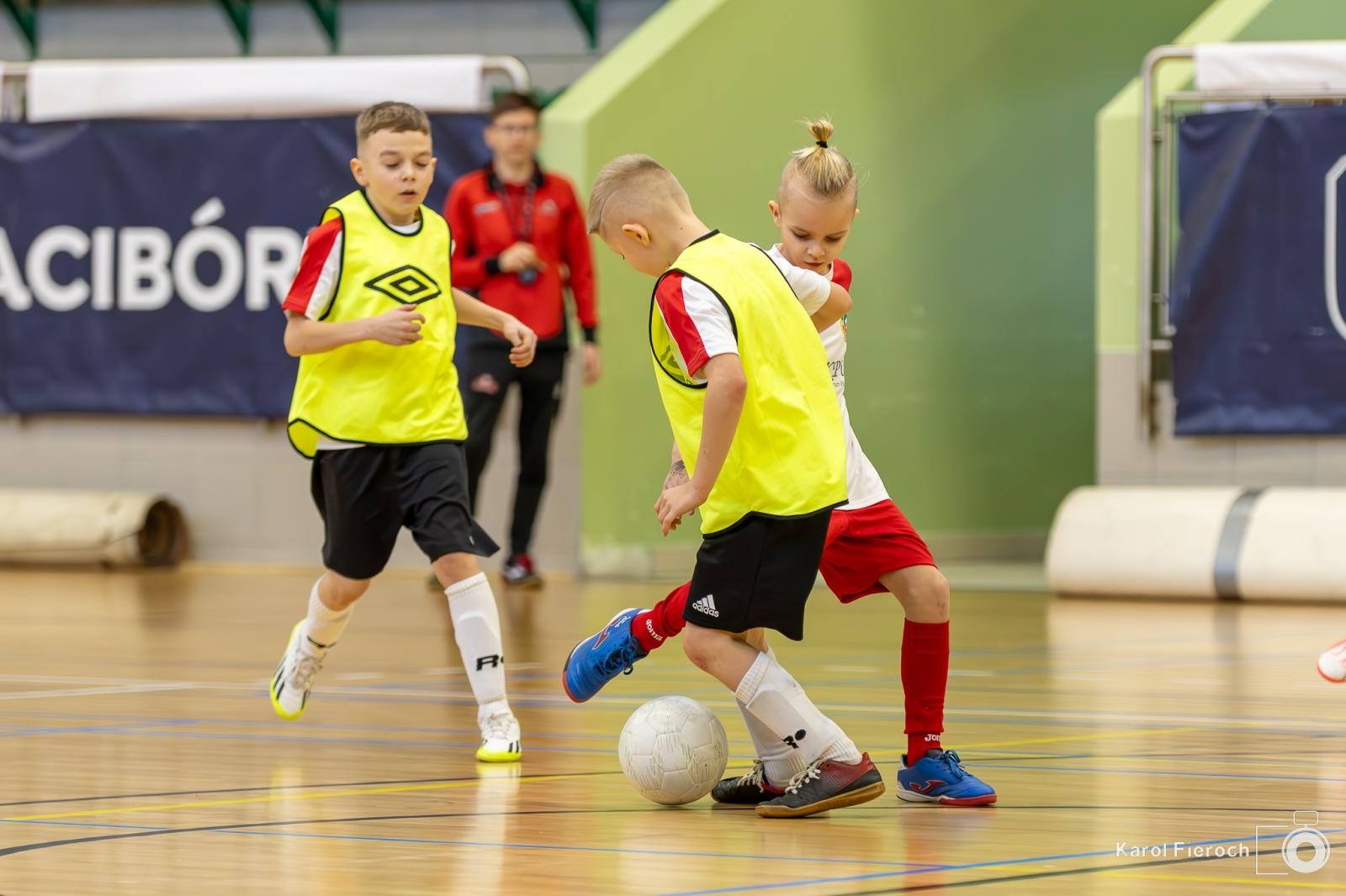 Zdjęcie w galerii na portalu naszwodzislaw.com: Młodzi zawodnicy rocznika 2015 rywalizowali w Raciborzu [FOTO] wiadomości z regionu