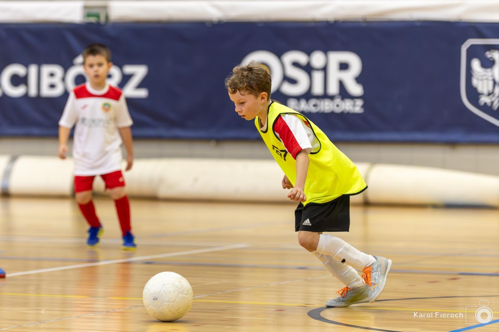 Zdjęcie w galerii na portalu naszwodzislaw.com: Młodzi zawodnicy rocznika 2015 rywalizowali w Raciborzu [FOTO] wiadomości z regionu