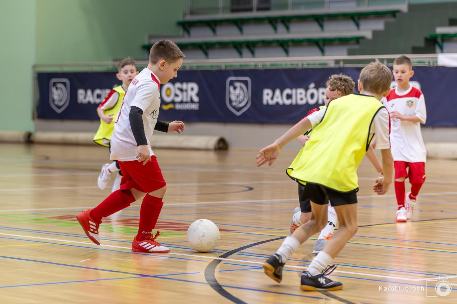 Zdjęcie w galerii na portalu naszwodzislaw.com: Młodzi zawodnicy rocznika 2015 rywalizowali w Raciborzu [FOTO] wiadomości z regionu