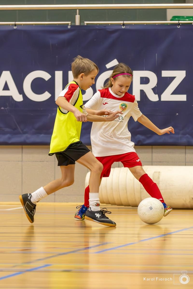 Zdjęcie w galerii na portalu naszwodzislaw.com: Młodzi zawodnicy rocznika 2015 rywalizowali w Raciborzu [FOTO] wiadomości z regionu