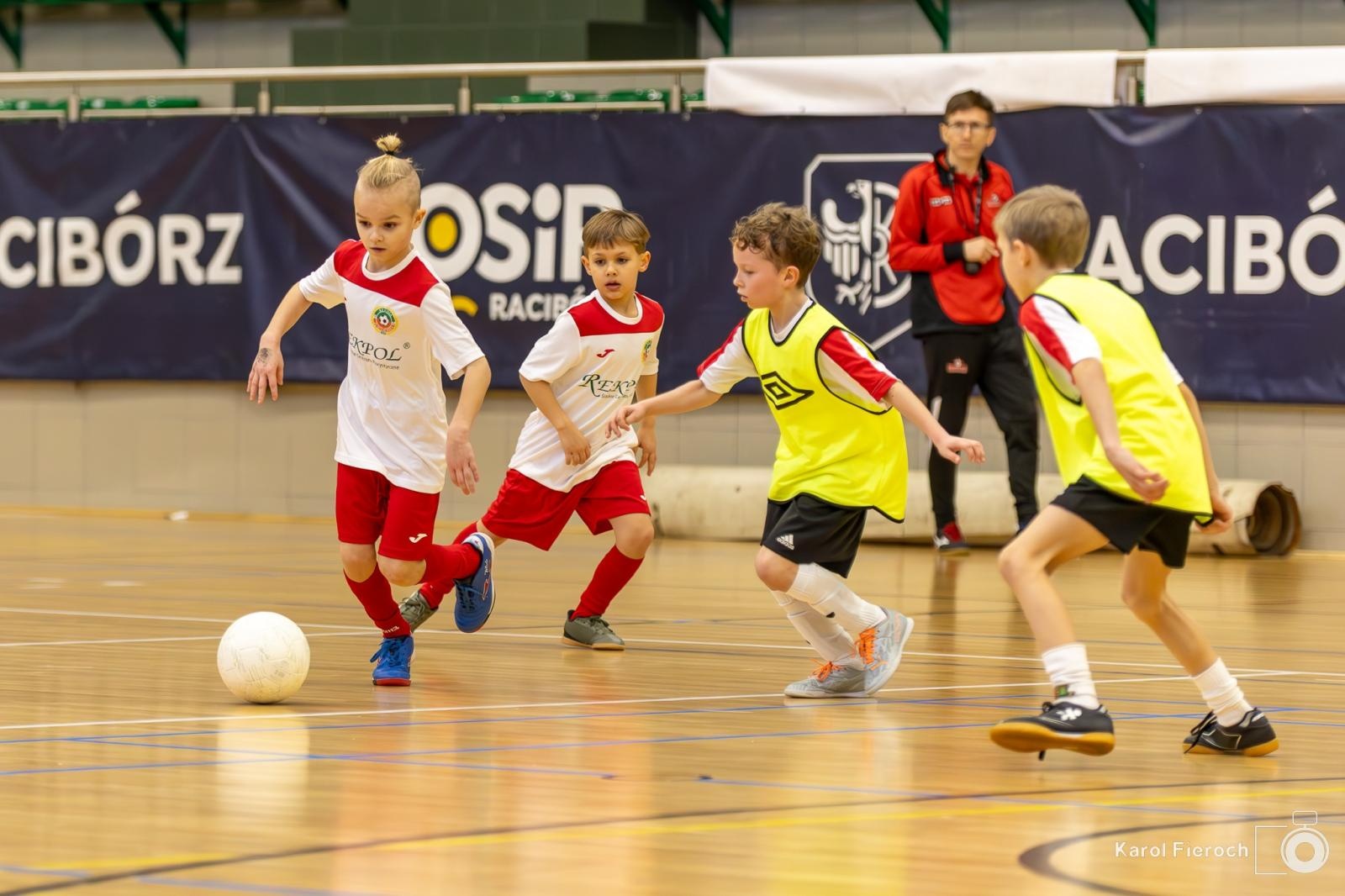 Zdjęcie w galerii na portalu naszwodzislaw.com: Młodzi zawodnicy rocznika 2015 rywalizowali w Raciborzu [FOTO] wiadomości z regionu