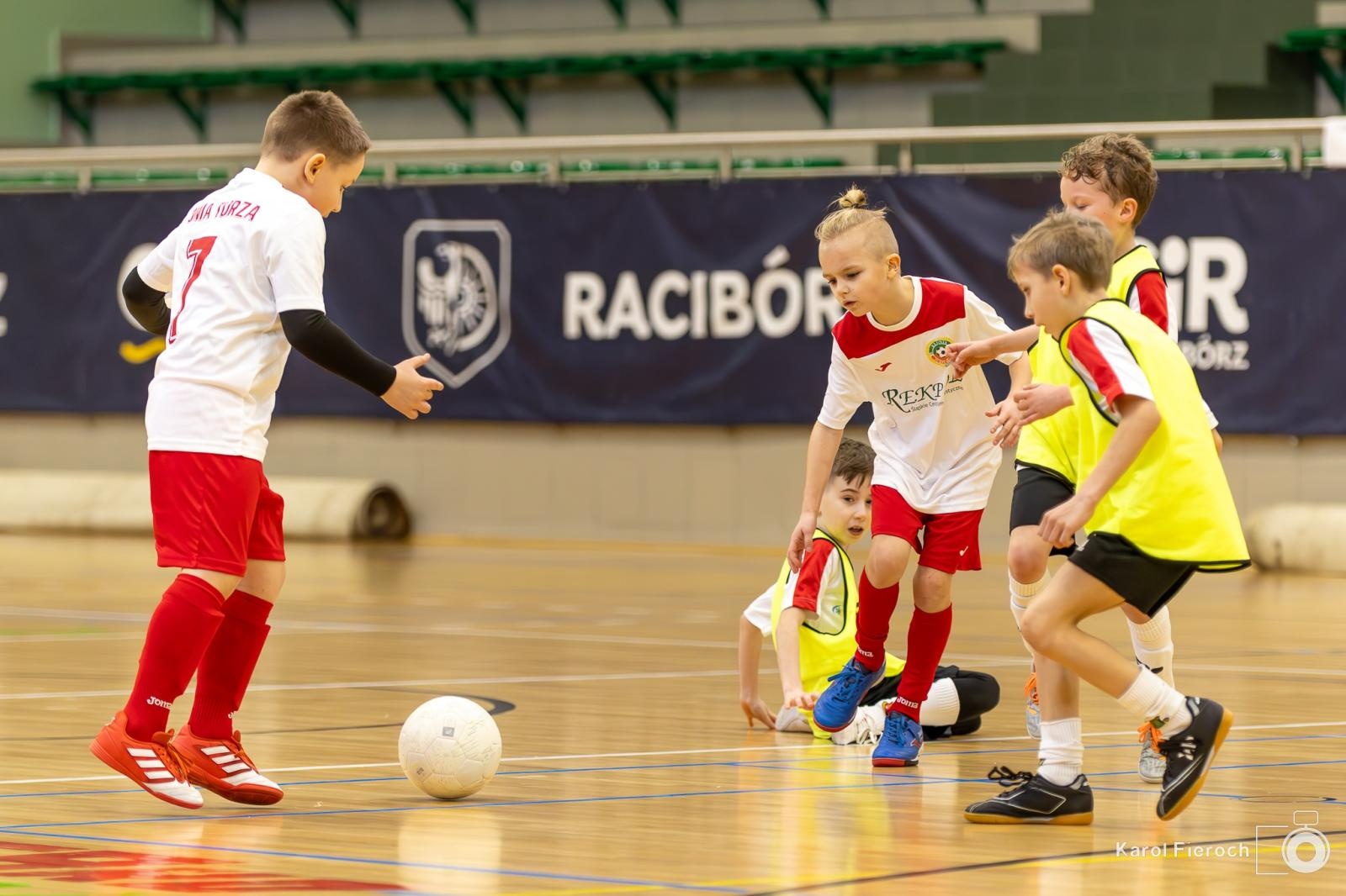 Zdjęcie w galerii na portalu naszwodzislaw.com: Młodzi zawodnicy rocznika 2015 rywalizowali w Raciborzu [FOTO] wiadomości z regionu
