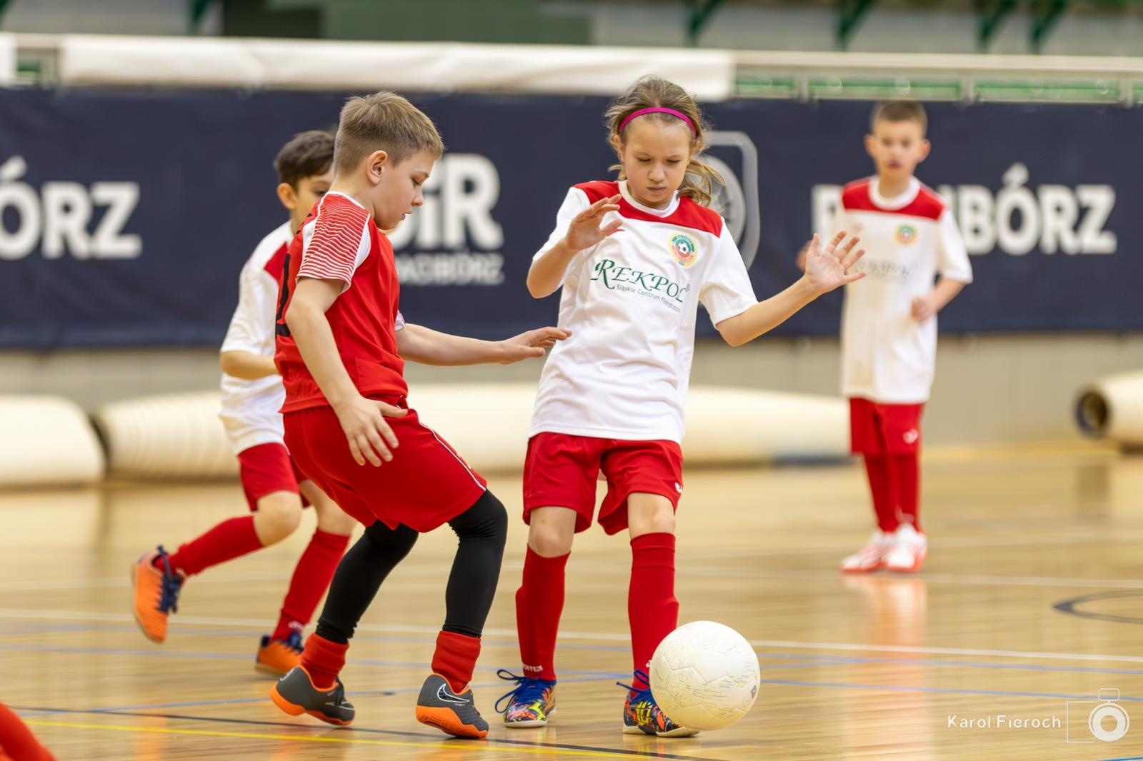 Zdjęcie w galerii na portalu naszwodzislaw.com: Młodzi zawodnicy rocznika 2015 rywalizowali w Raciborzu [FOTO] wiadomości z regionu