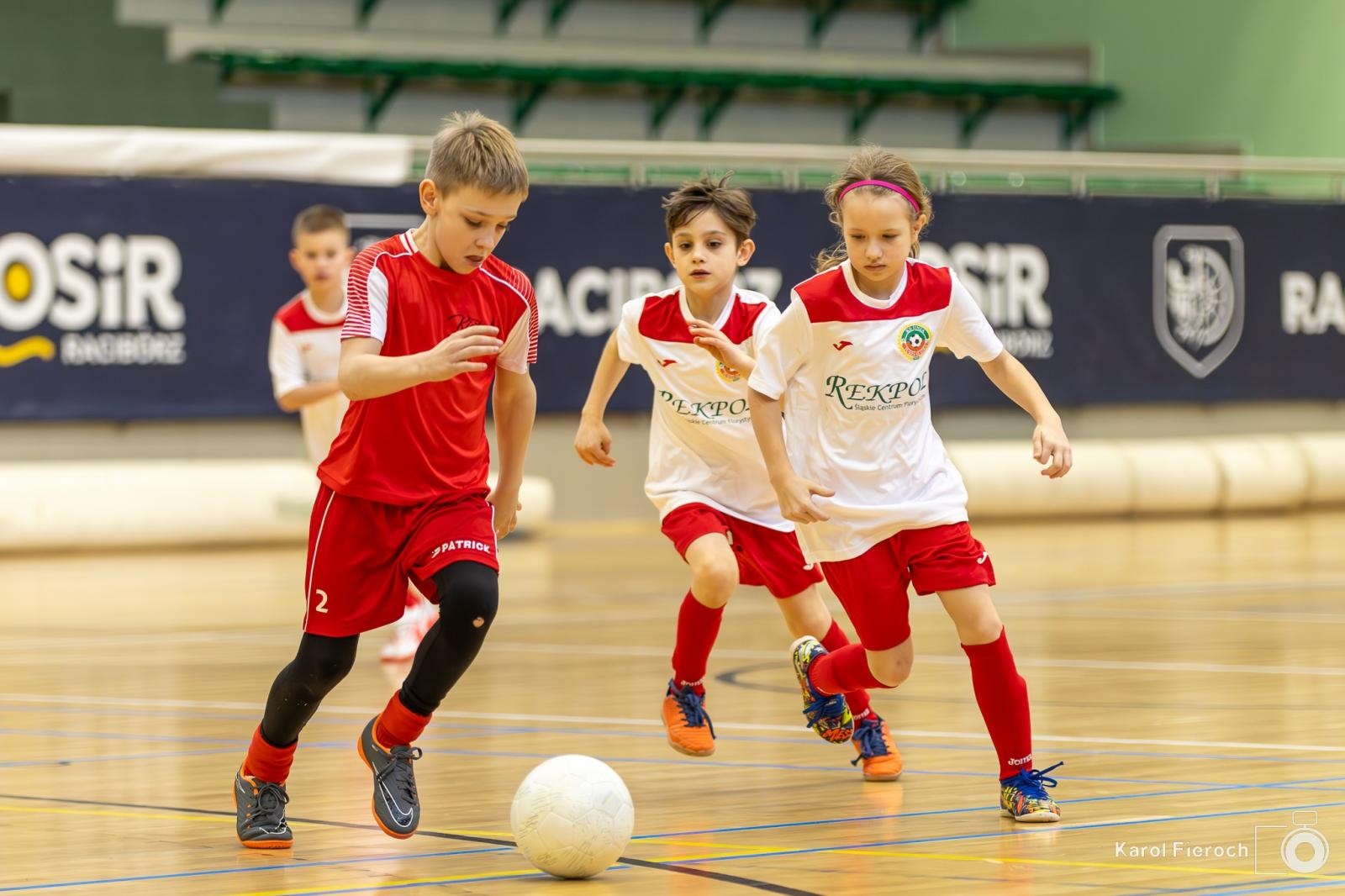 Zdjęcie w galerii na portalu naszwodzislaw.com: Młodzi zawodnicy rocznika 2015 rywalizowali w Raciborzu [FOTO] wiadomości z regionu