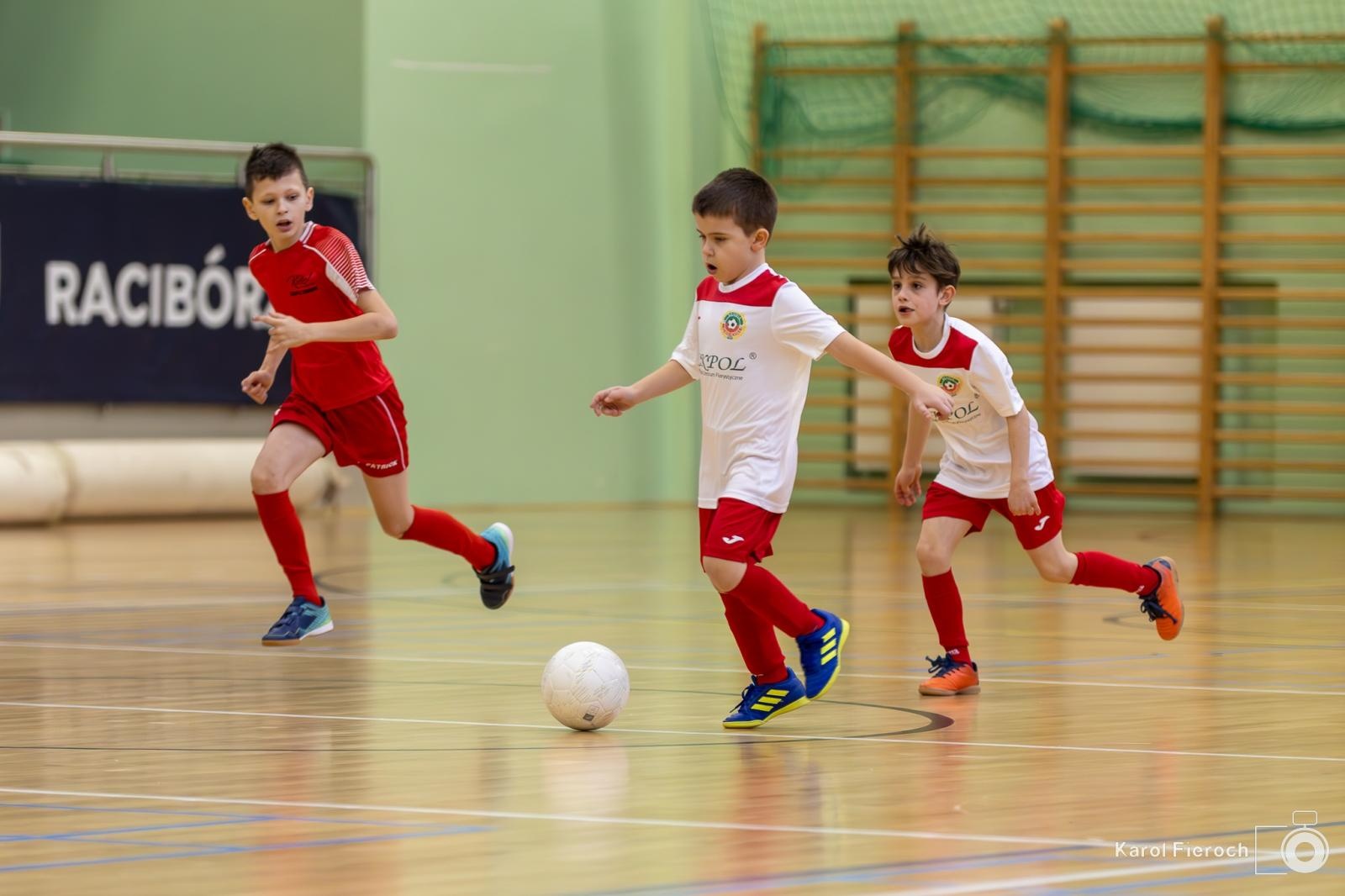 Zdjęcie w galerii na portalu naszwodzislaw.com: Młodzi zawodnicy rocznika 2015 rywalizowali w Raciborzu [FOTO] wiadomości z regionu