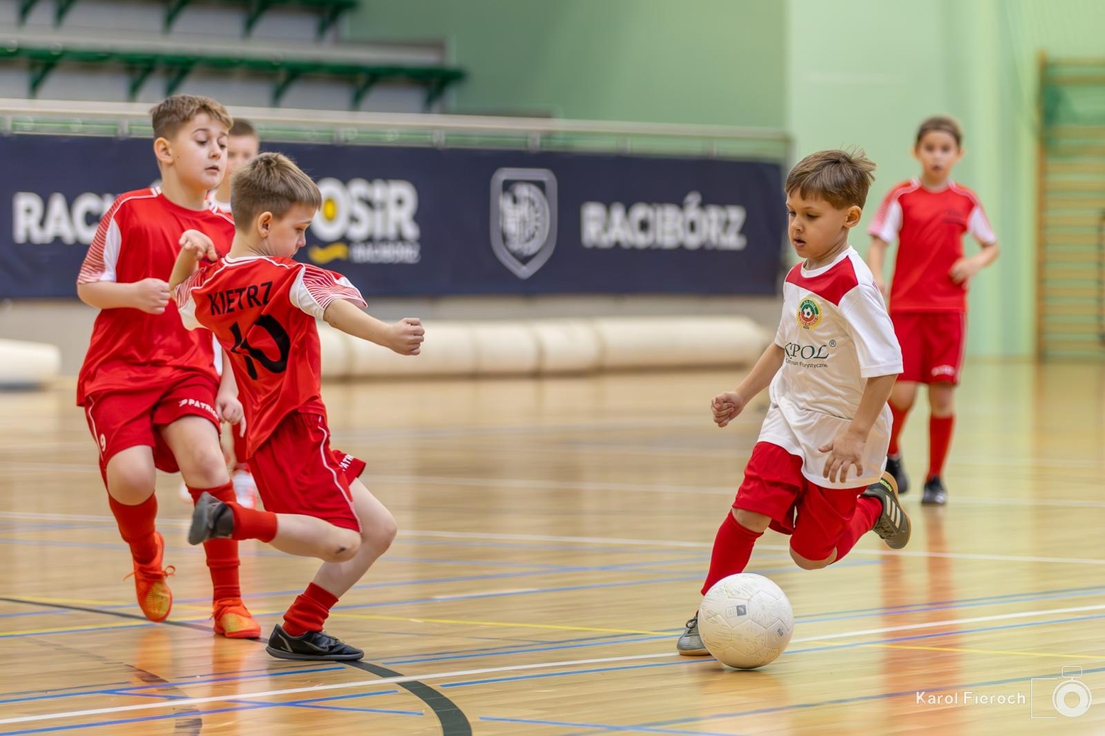 Zdjęcie w galerii na portalu naszwodzislaw.com: Młodzi zawodnicy rocznika 2015 rywalizowali w Raciborzu [FOTO] wiadomości z regionu