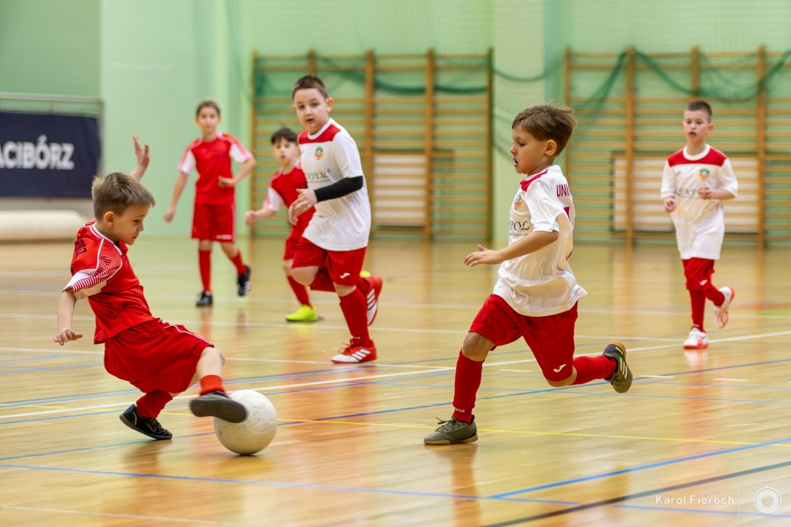 Zdjęcie w galerii na portalu naszwodzislaw.com: Młodzi zawodnicy rocznika 2015 rywalizowali w Raciborzu [FOTO] wiadomości z regionu