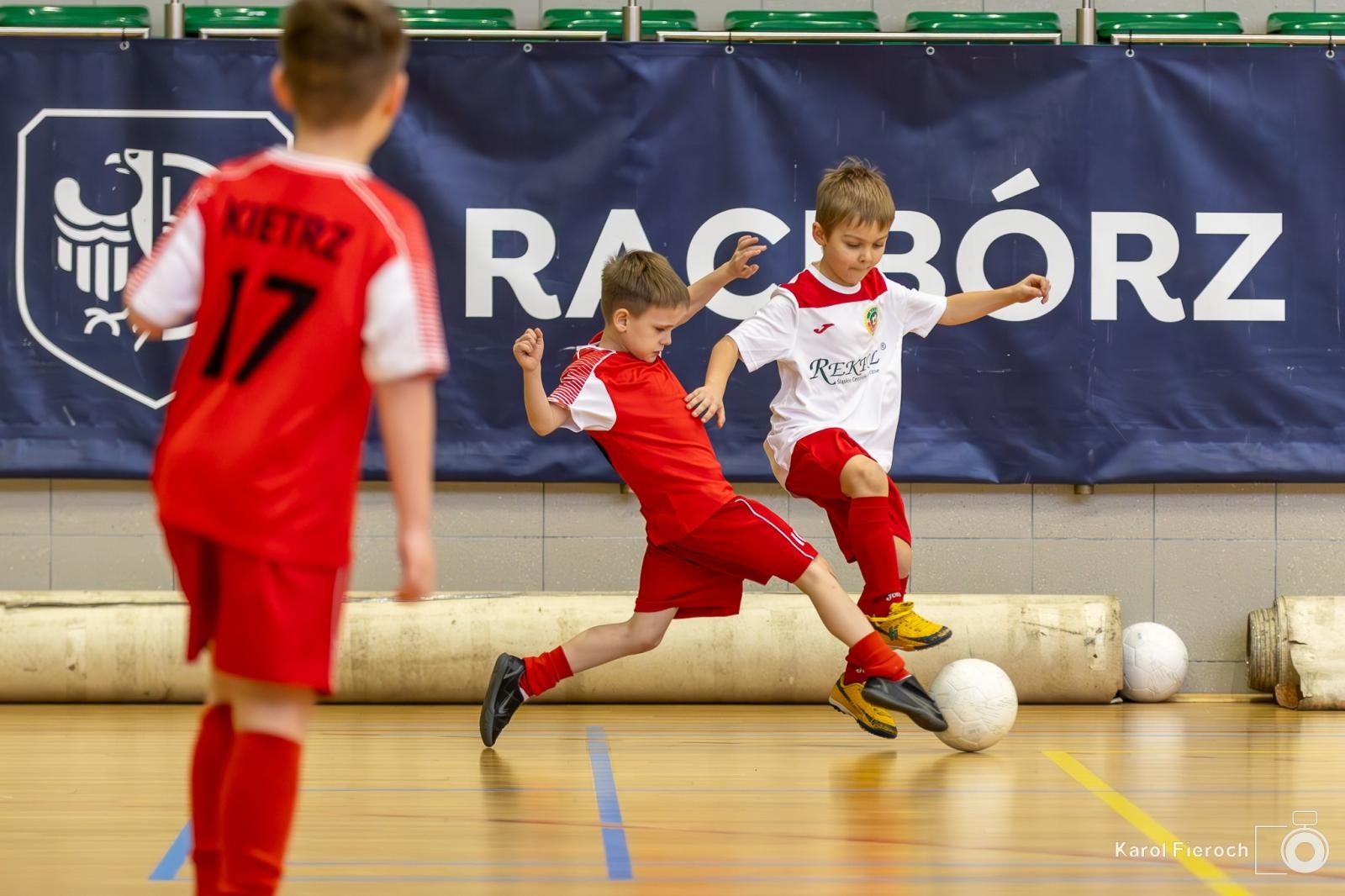 Zdjęcie w galerii na portalu naszwodzislaw.com: Młodzi zawodnicy rocznika 2015 rywalizowali w Raciborzu [FOTO] wiadomości z regionu