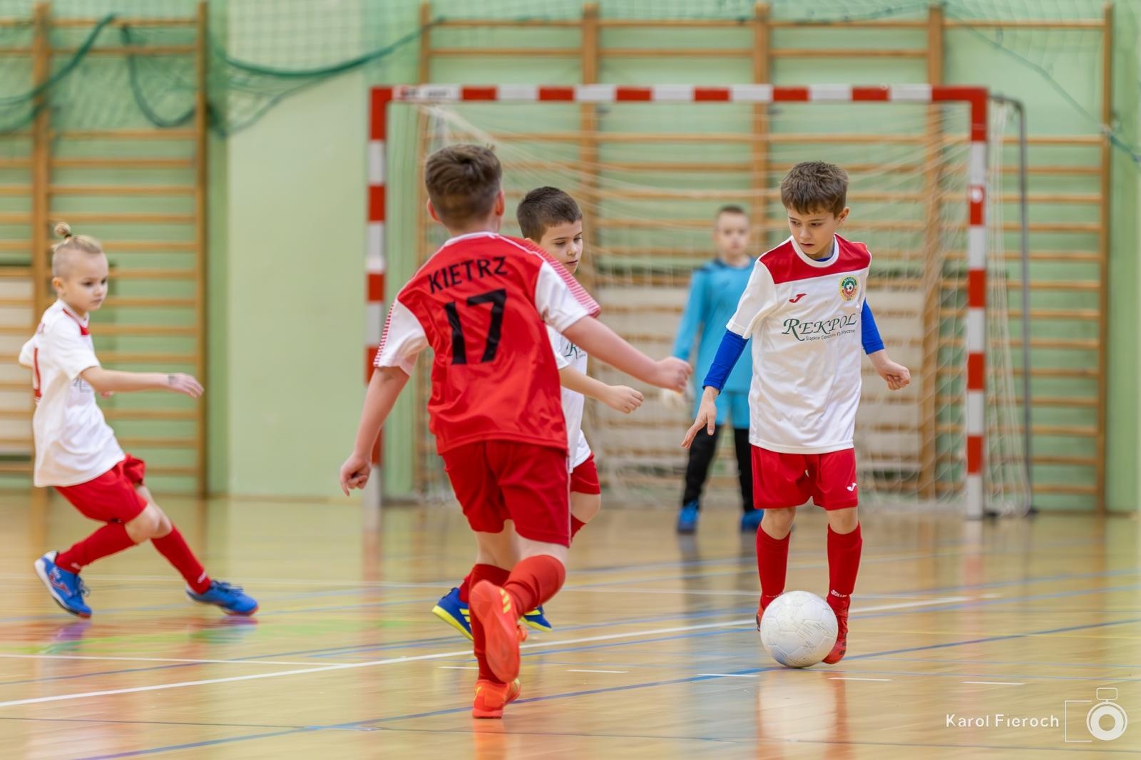 Zdjęcie w galerii na portalu naszwodzislaw.com: Młodzi zawodnicy rocznika 2015 rywalizowali w Raciborzu [FOTO] wiadomości z regionu