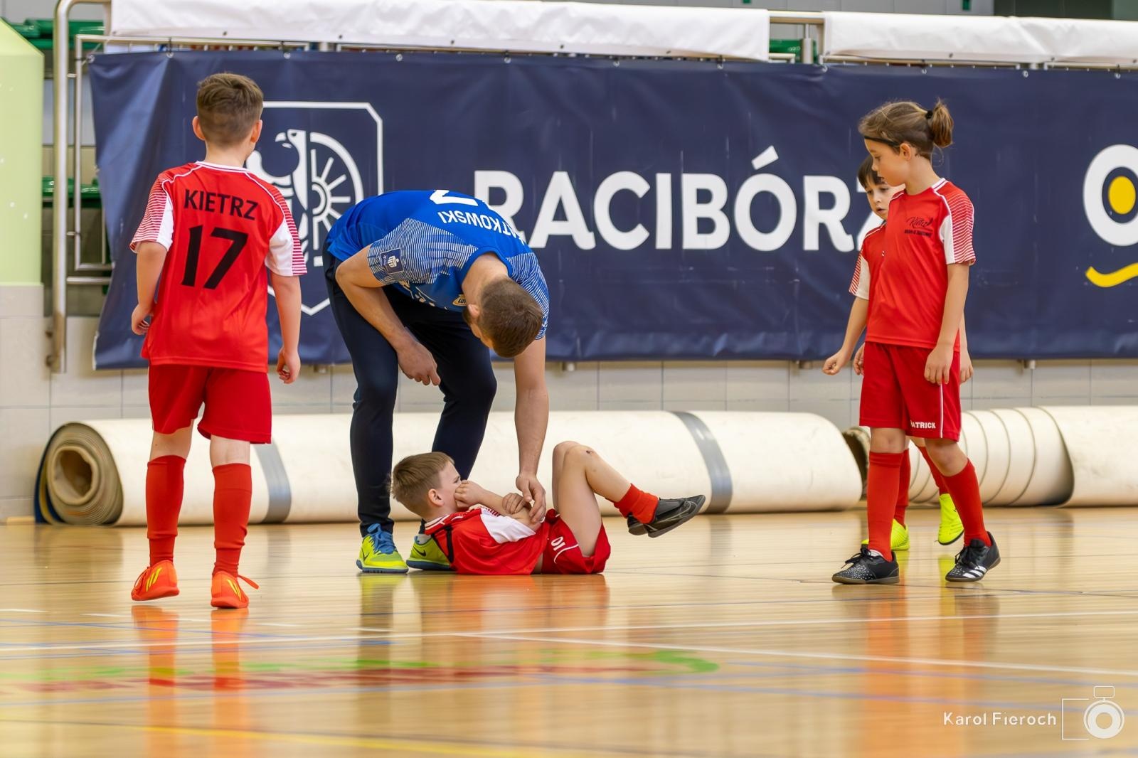 Zdjęcie w galerii na portalu naszwodzislaw.com: Młodzi zawodnicy rocznika 2015 rywalizowali w Raciborzu [FOTO] wiadomości z regionu