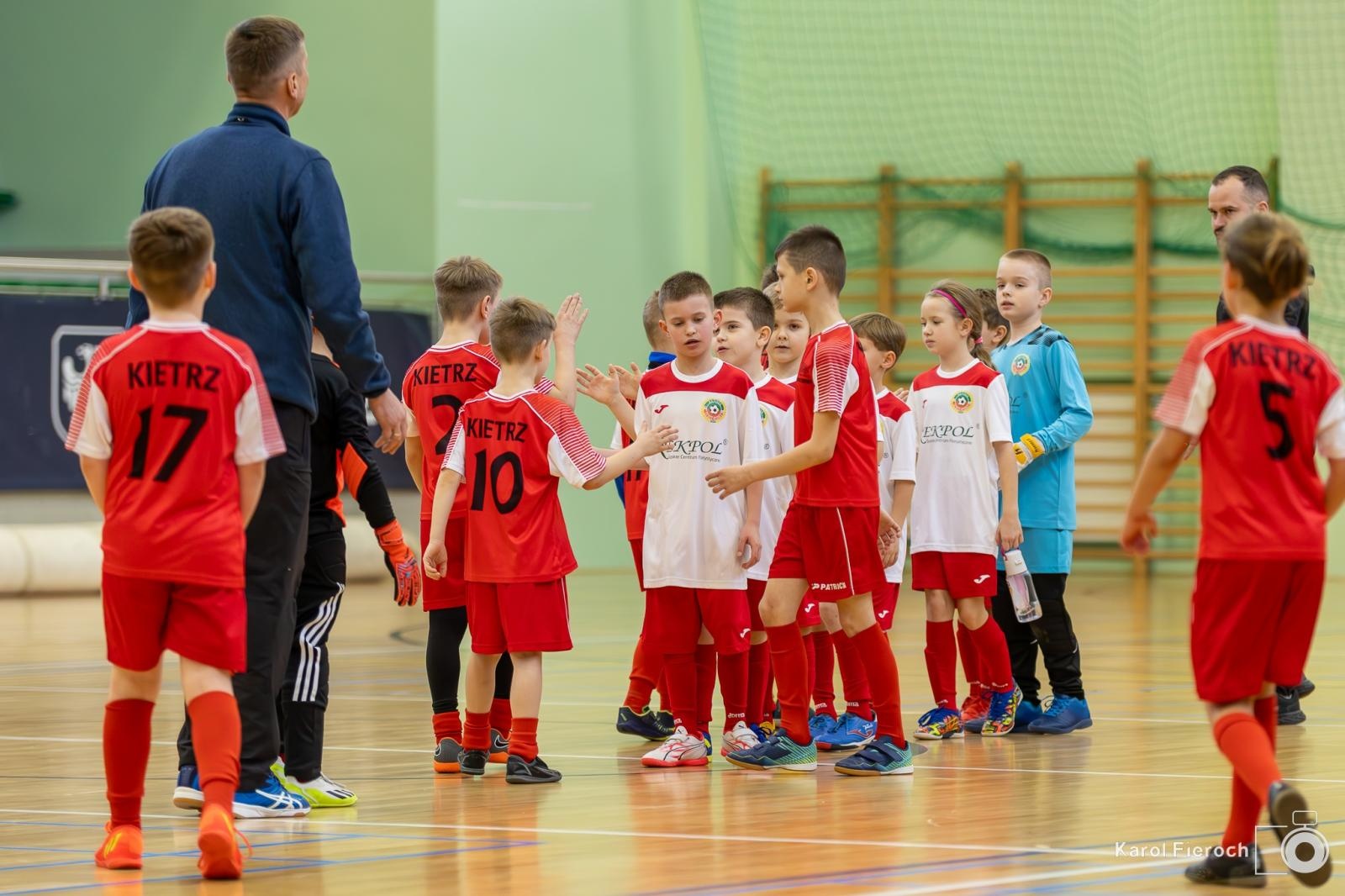 Zdjęcie w galerii na portalu naszwodzislaw.com: Młodzi zawodnicy rocznika 2015 rywalizowali w Raciborzu [FOTO] wiadomości z regionu