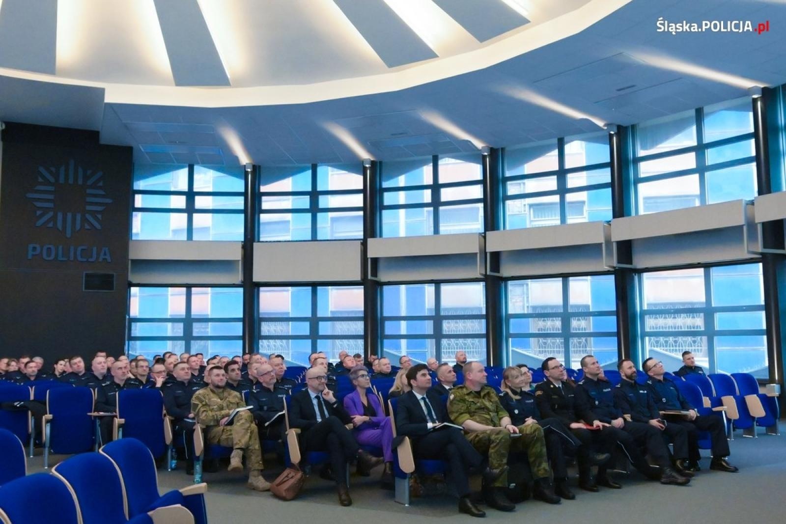 Zdjęcie w galerii na portalu naszwodzislaw.com: Mniej postępowań, lepsza wykrywalność wiadomości z regionu