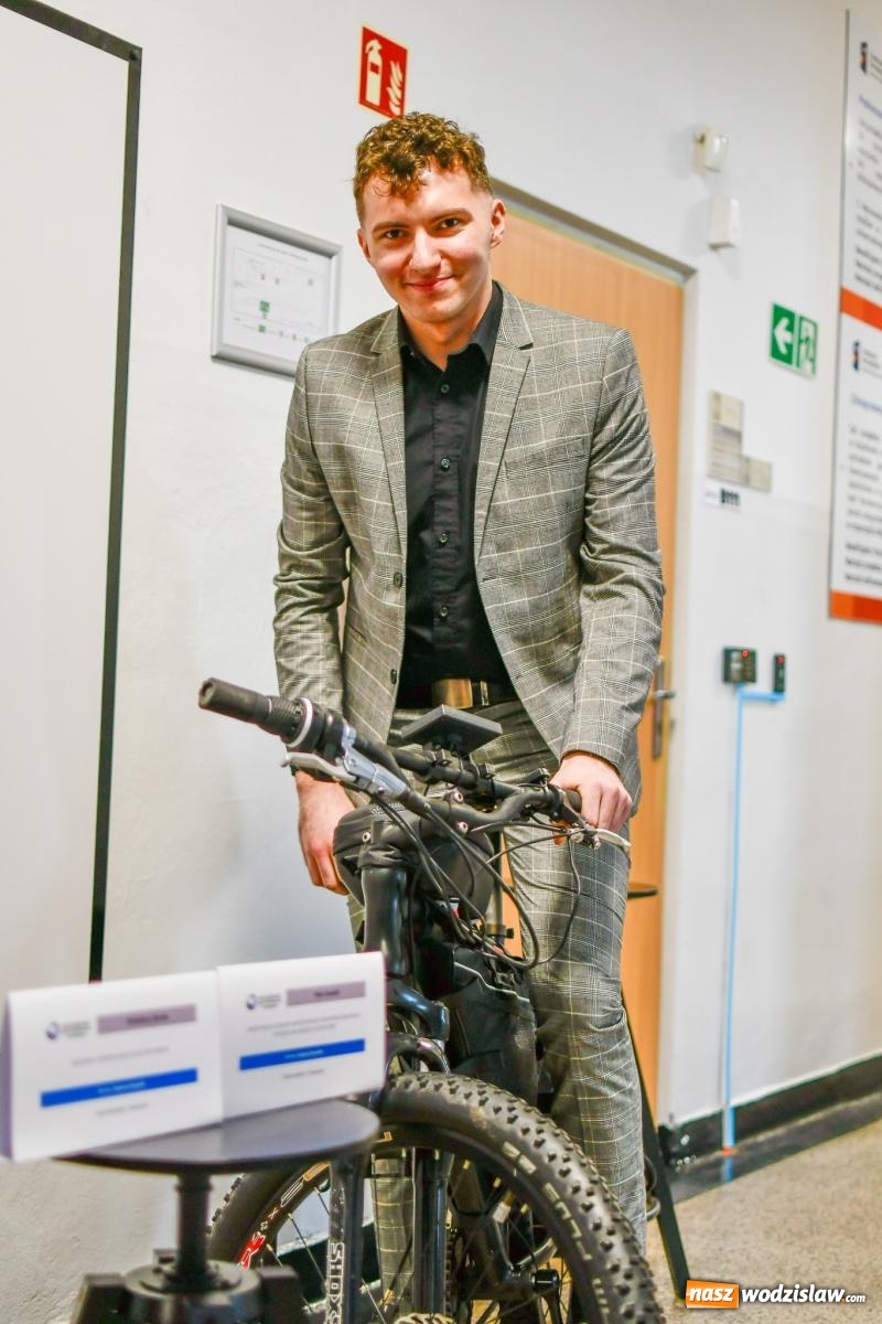 Zdjęcie w galerii na portalu naszwodzislaw.com: Rektor raciborskiej ANS: jesteście architektami nowoczesnego społeczeństwa wiadomości z regionu