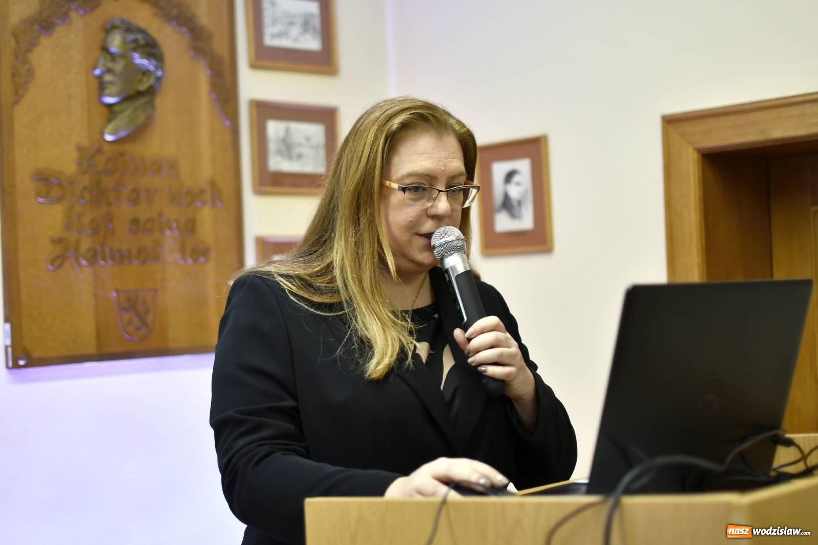 Zdjęcie w galerii na portalu naszwodzislaw.com: Rektor raciborskiej ANS: jesteście architektami nowoczesnego społeczeństwa wiadomości z regionu