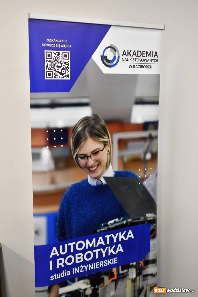 Zdjęcie w galerii na portalu naszwodzislaw.com: Rektor raciborskiej ANS: jesteście architektami nowoczesnego społeczeństwa wiadomości z regionu