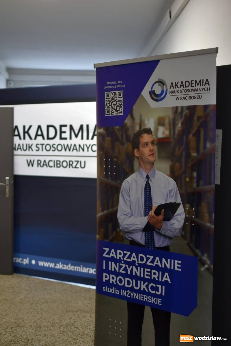 Zdjęcie w galerii na portalu naszwodzislaw.com: Rektor raciborskiej ANS: jesteście architektami nowoczesnego społeczeństwa wiadomości z regionu