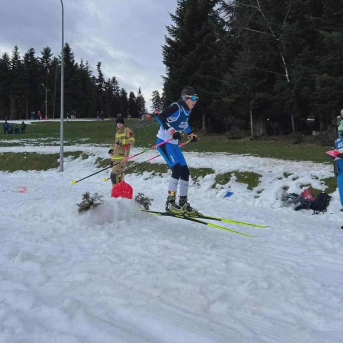Zdjęcie w galerii na portalu naszwodzislaw.com: Narciarze KS Ski Team z medalami mistrzostw Polski w Ptaszkowej wiadomości z regionu