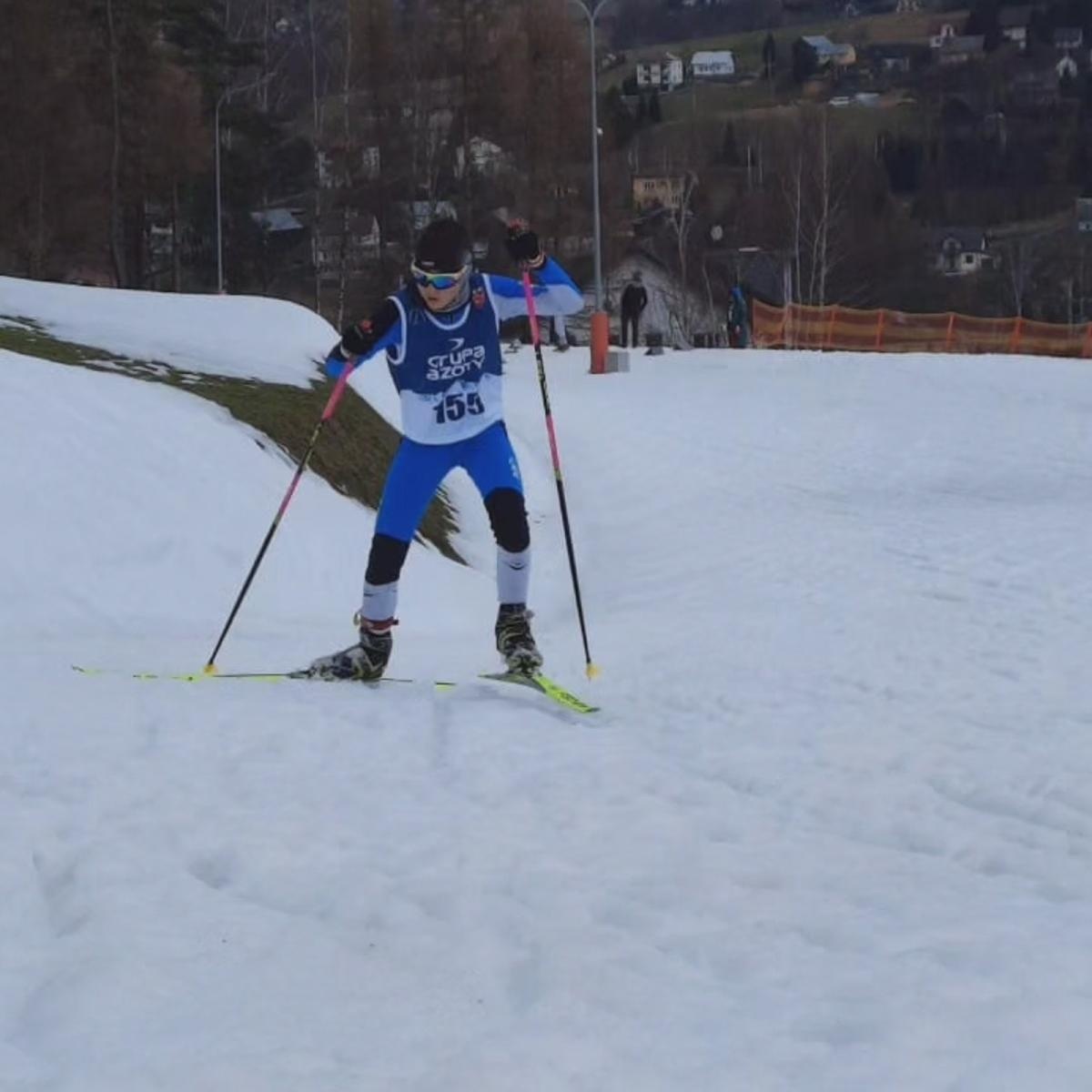 Zdjęcie w galerii na portalu naszwodzislaw.com: Narciarze KS Ski Team z medalami mistrzostw Polski w Ptaszkowej wiadomości z regionu