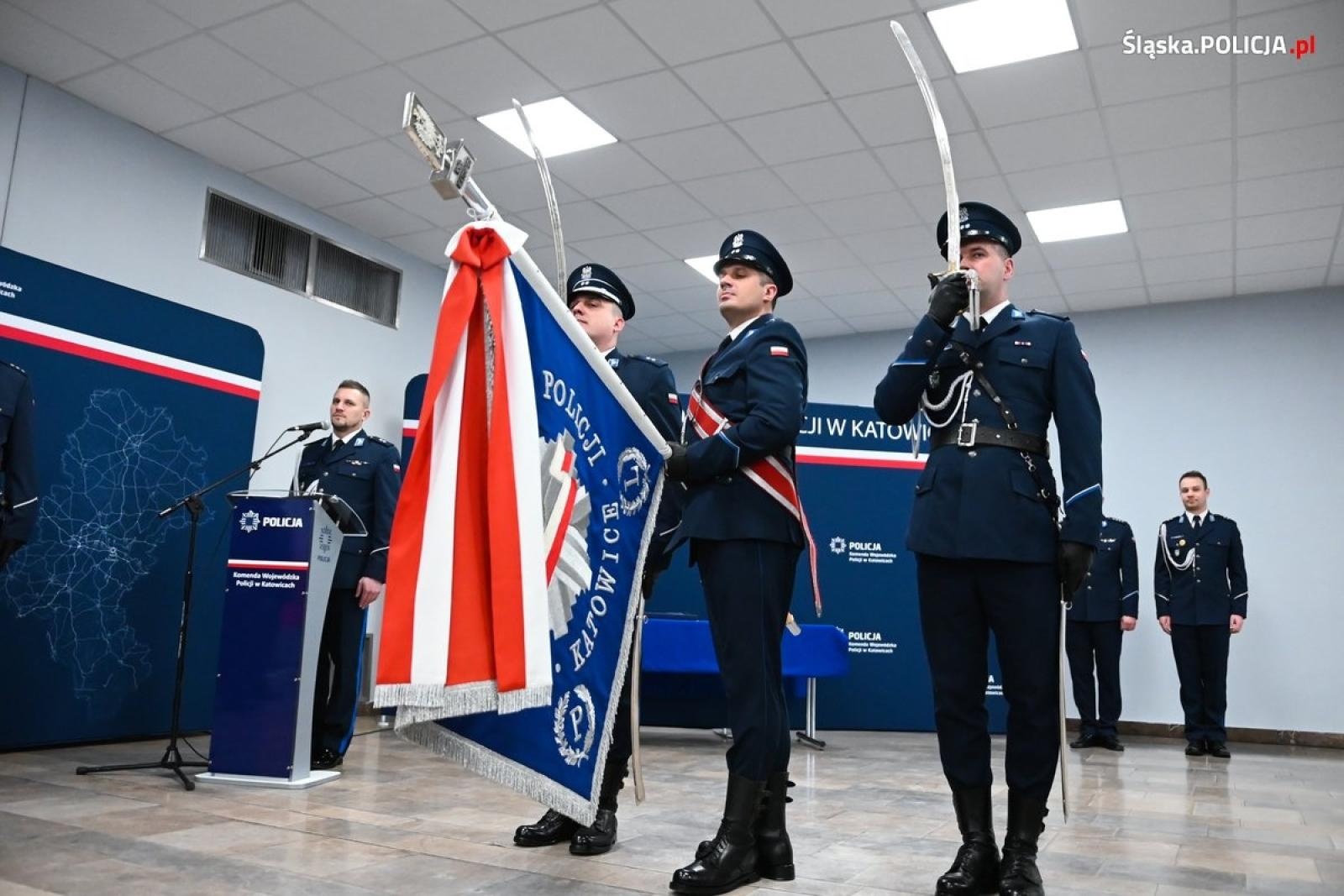 Zdjęcie w galerii na portalu naszwodzislaw.com: Uroczyste pożegnanie Pierwszego Zastępcy Komendanta Wojewódzkiego Policji w Katowicach   wiadomości z regionu