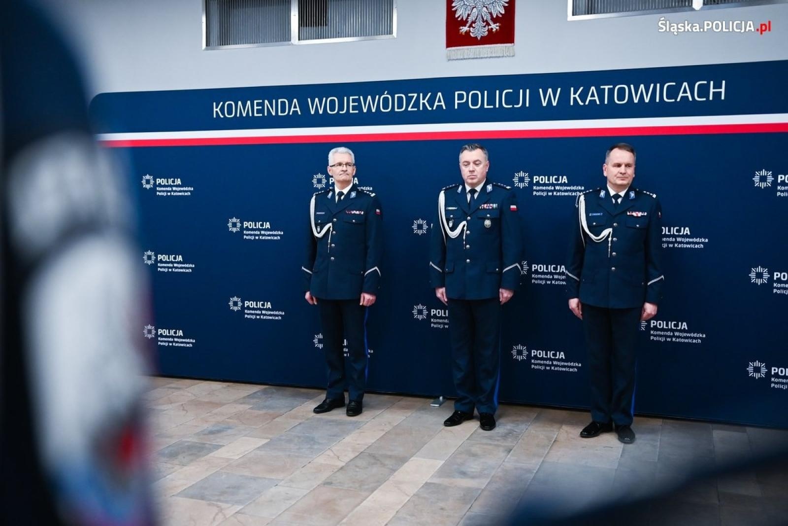 Zdjęcie w galerii na portalu naszwodzislaw.com: Uroczyste pożegnanie Pierwszego Zastępcy Komendanta Wojewódzkiego Policji w Katowicach   wiadomości z regionu