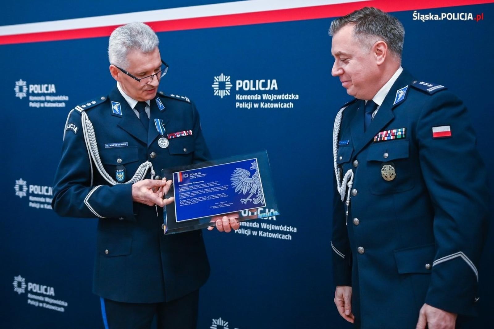 Zdjęcie w galerii na portalu naszwodzislaw.com: Uroczyste pożegnanie Pierwszego Zastępcy Komendanta Wojewódzkiego Policji w Katowicach   wiadomości z regionu