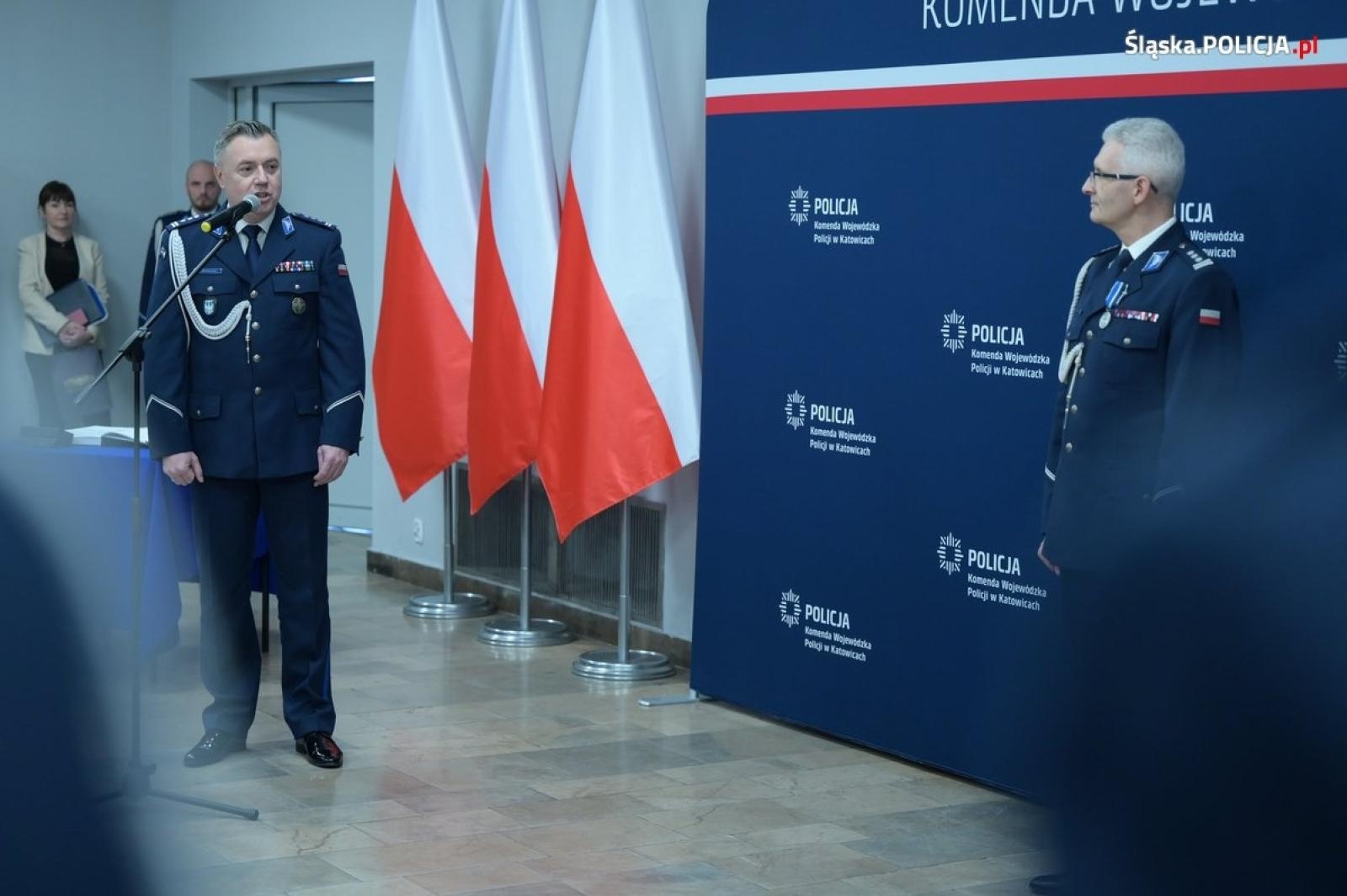 Zdjęcie w galerii na portalu naszwodzislaw.com: Uroczyste pożegnanie Pierwszego Zastępcy Komendanta Wojewódzkiego Policji w Katowicach   wiadomości z regionu