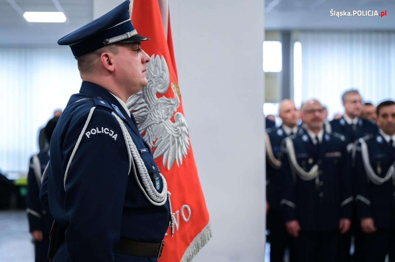 Zdjęcie w galerii na portalu naszwodzislaw.com: Uroczyste pożegnanie Pierwszego Zastępcy Komendanta Wojewódzkiego Policji w Katowicach   wiadomości z regionu