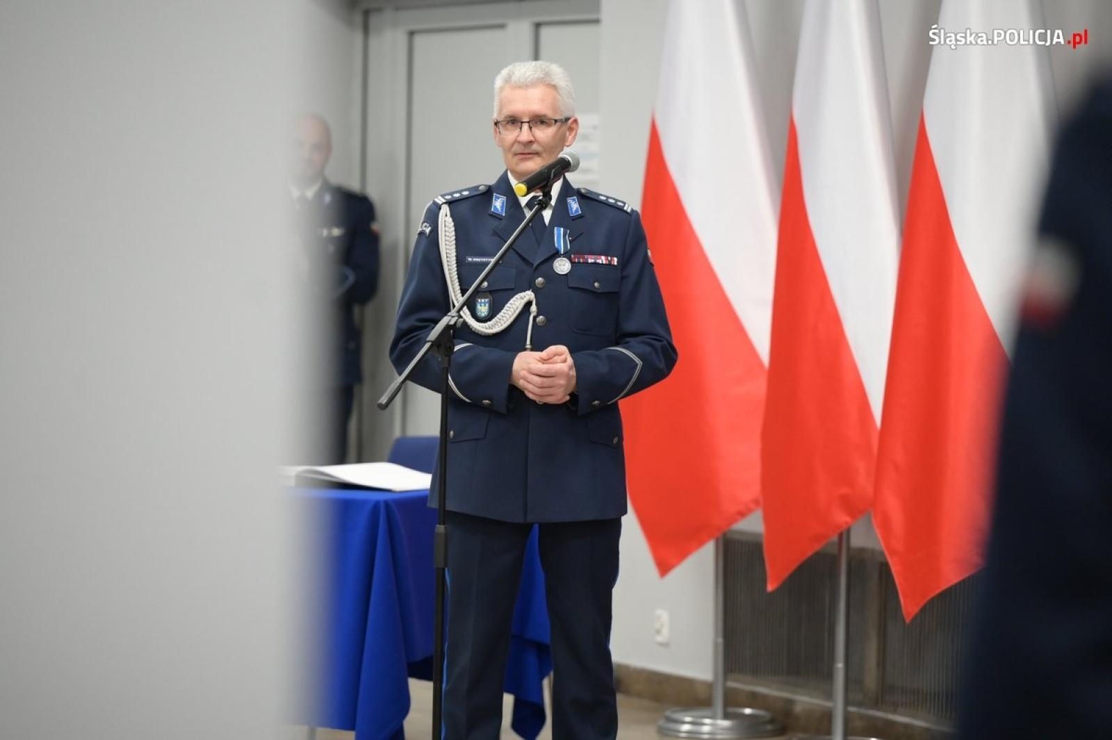 Zdjęcie w galerii na portalu naszwodzislaw.com: Uroczyste pożegnanie Pierwszego Zastępcy Komendanta Wojewódzkiego Policji w Katowicach   wiadomości z regionu