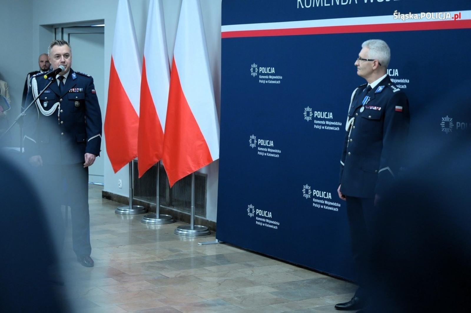 Zdjęcie w galerii na portalu naszwodzislaw.com: Uroczyste pożegnanie Pierwszego Zastępcy Komendanta Wojewódzkiego Policji w Katowicach   wiadomości z regionu
