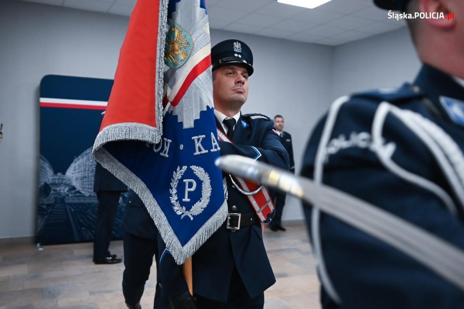 Zdjęcie w galerii na portalu naszwodzislaw.com: Uroczyste pożegnanie Pierwszego Zastępcy Komendanta Wojewódzkiego Policji w Katowicach   wiadomości z regionu