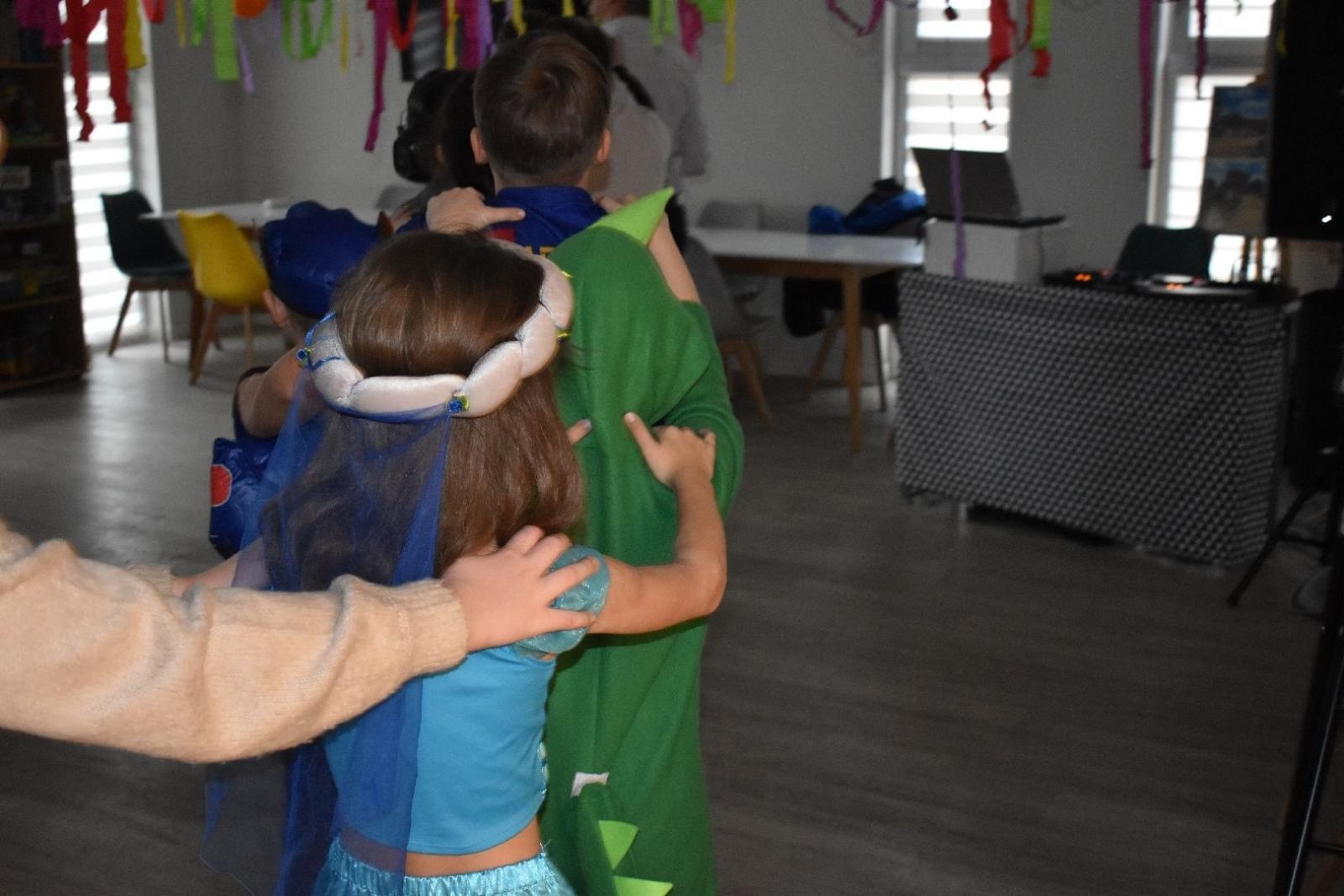 Zdjęcie w galerii na portalu naszwodzislaw.com: Kinderbal w Oazie Aktywności na zakończenie zimowych ferii wiadomości z regionu