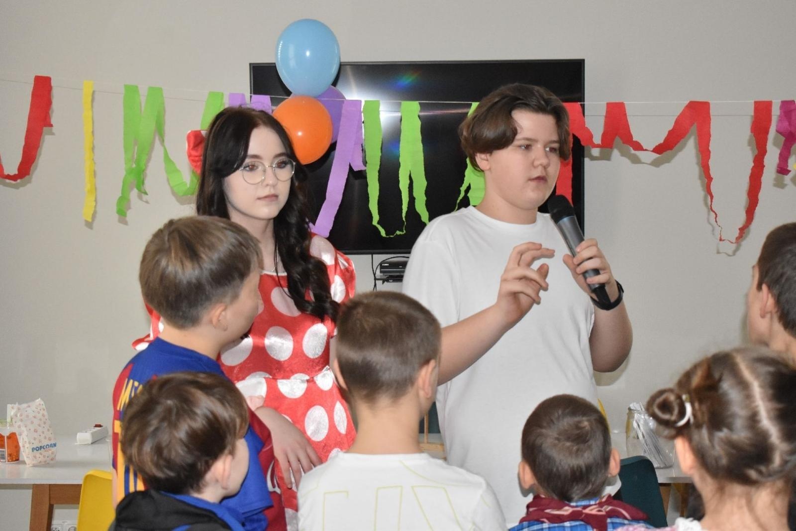 Zdjęcie w galerii na portalu naszwodzislaw.com: Kinderbal w Oazie Aktywności na zakończenie zimowych ferii wiadomości z regionu