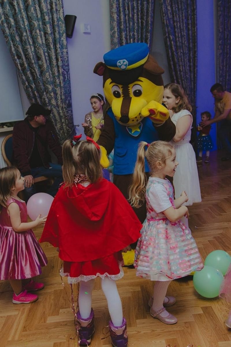 Zdjęcie w galerii na portalu naszwodzislaw.com: Tłumy bawiły się na balu księżnej Konstancji w Wodzisławiu Śląskim [FOTO] wiadomości z regionu