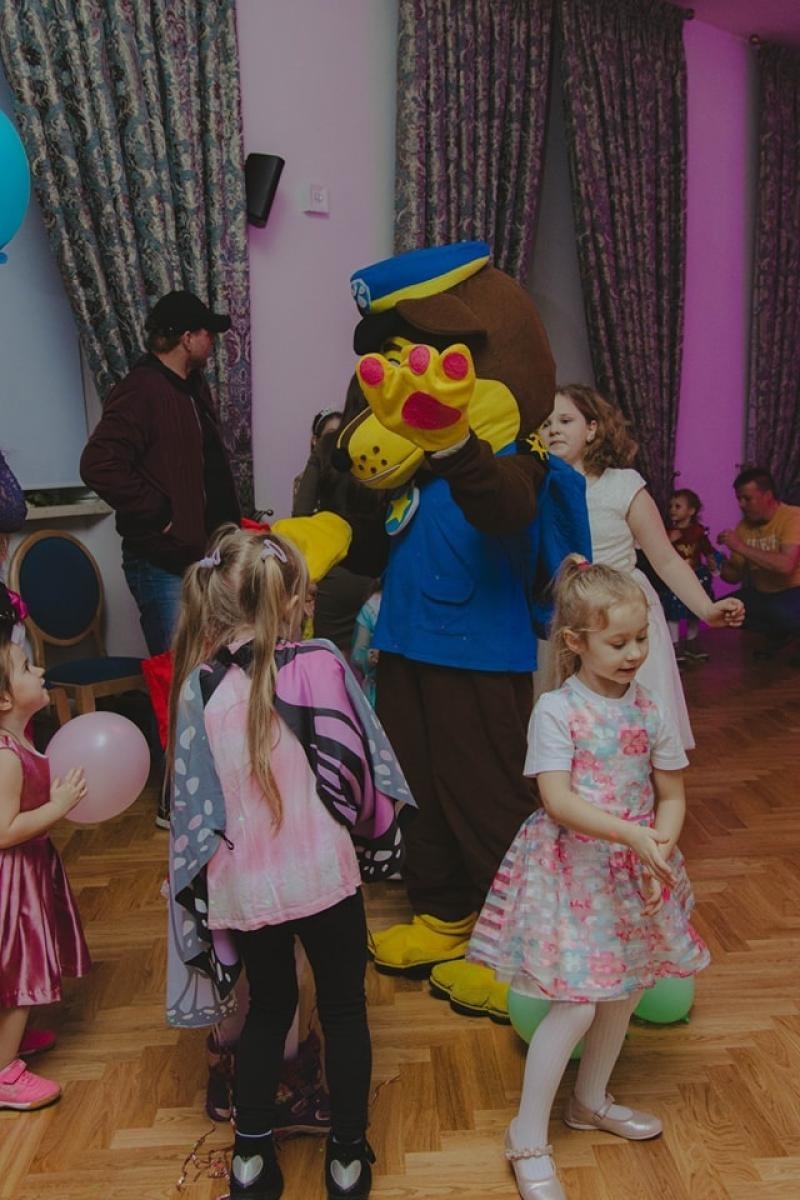 Zdjęcie w galerii na portalu naszwodzislaw.com: Tłumy bawiły się na balu księżnej Konstancji w Wodzisławiu Śląskim [FOTO] wiadomości z regionu