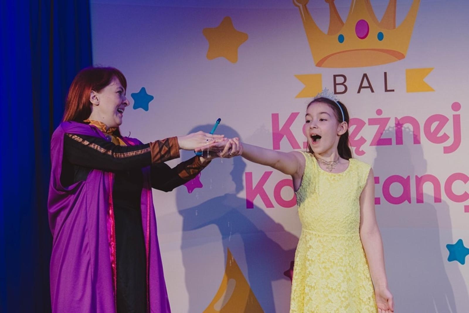 Zdjęcie w galerii na portalu naszwodzislaw.com: Tłumy bawiły się na balu księżnej Konstancji w Wodzisławiu Śląskim [FOTO] wiadomości z regionu