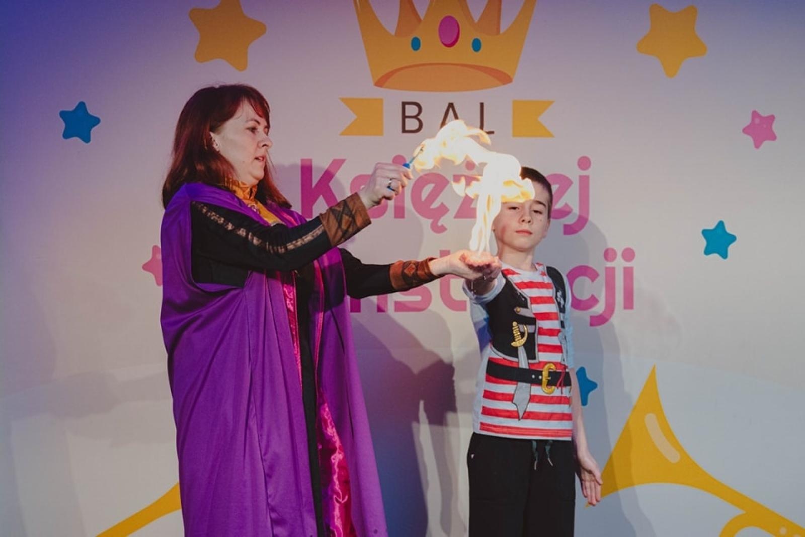 Zdjęcie w galerii na portalu naszwodzislaw.com: Tłumy bawiły się na balu księżnej Konstancji w Wodzisławiu Śląskim [FOTO] wiadomości z regionu