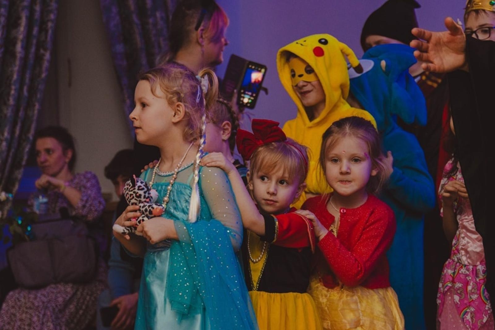 Zdjęcie w galerii na portalu naszwodzislaw.com: Tłumy bawiły się na balu księżnej Konstancji w Wodzisławiu Śląskim [FOTO] wiadomości z regionu