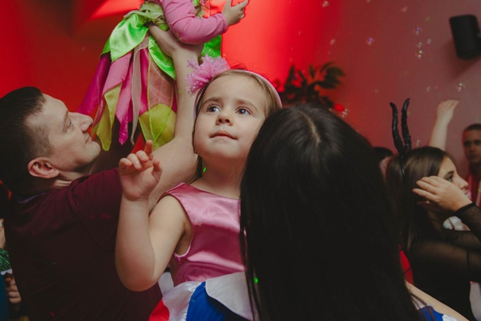 Zdjęcie w galerii na portalu naszwodzislaw.com: Tłumy bawiły się na balu księżnej Konstancji w Wodzisławiu Śląskim [FOTO] wiadomości z regionu