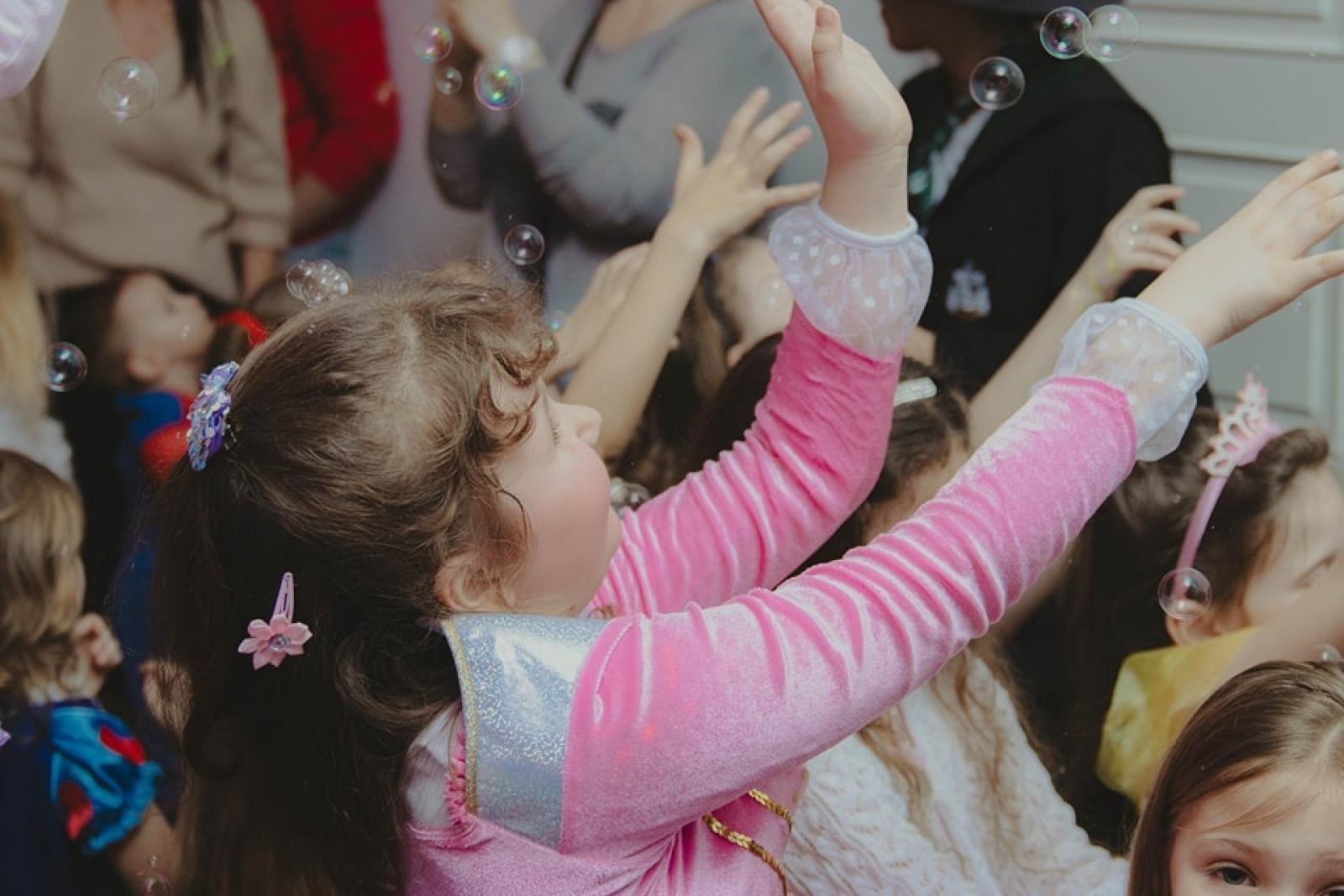Zdjęcie w galerii na portalu naszwodzislaw.com: Tłumy bawiły się na balu księżnej Konstancji w Wodzisławiu Śląskim [FOTO] wiadomości z regionu