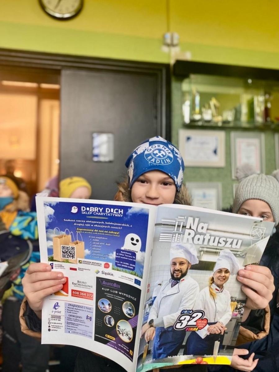 Zdjęcie w galerii na portalu naszwodzislaw.com: Dzieciaki opanowały urząd w Rydułtowach [FOTO] wiadomości z regionu