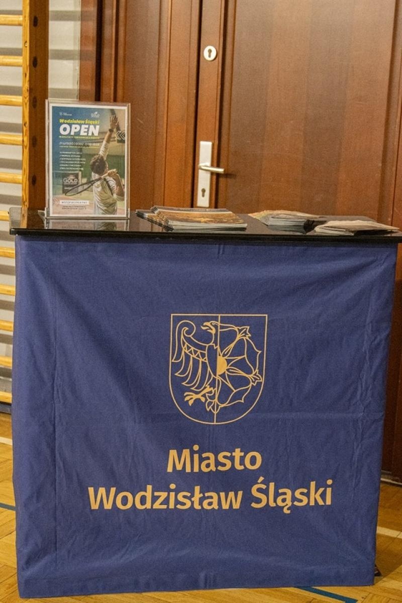 Zdjęcie w galerii na portalu naszwodzislaw.com: Prezydent Kieca rozpoczął tournée po mieście. O co pytali mieszkańcy dzielnicy Jedłownik Szyb? wiadomości z regionu