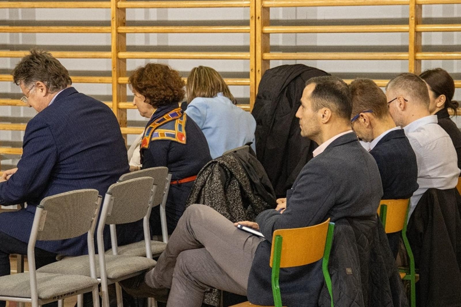 Zdjęcie w galerii na portalu naszwodzislaw.com: Prezydent Kieca rozpoczął tournée po mieście. O co pytali mieszkańcy dzielnicy Jedłownik Szyb? wiadomości z regionu