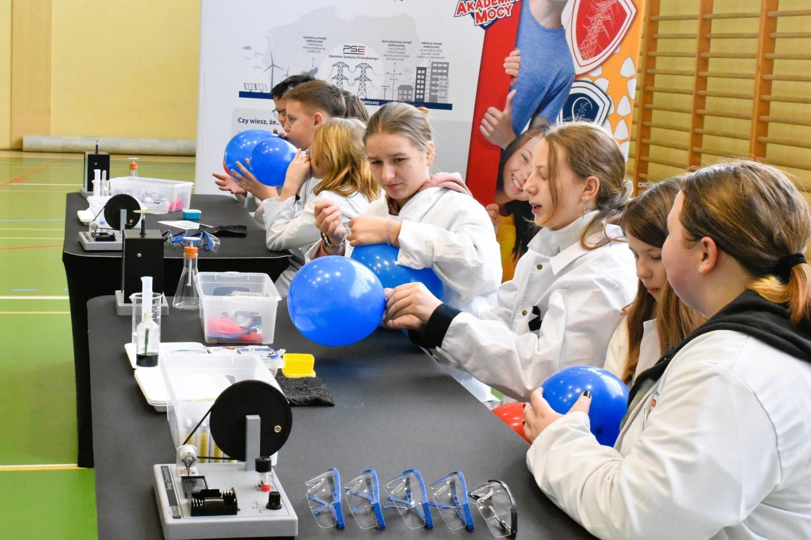 Zdjęcie w galerii na portalu naszwodzislaw.com: Godów. Akademia Mocy w gminnych szkołach wiadomości z regionu