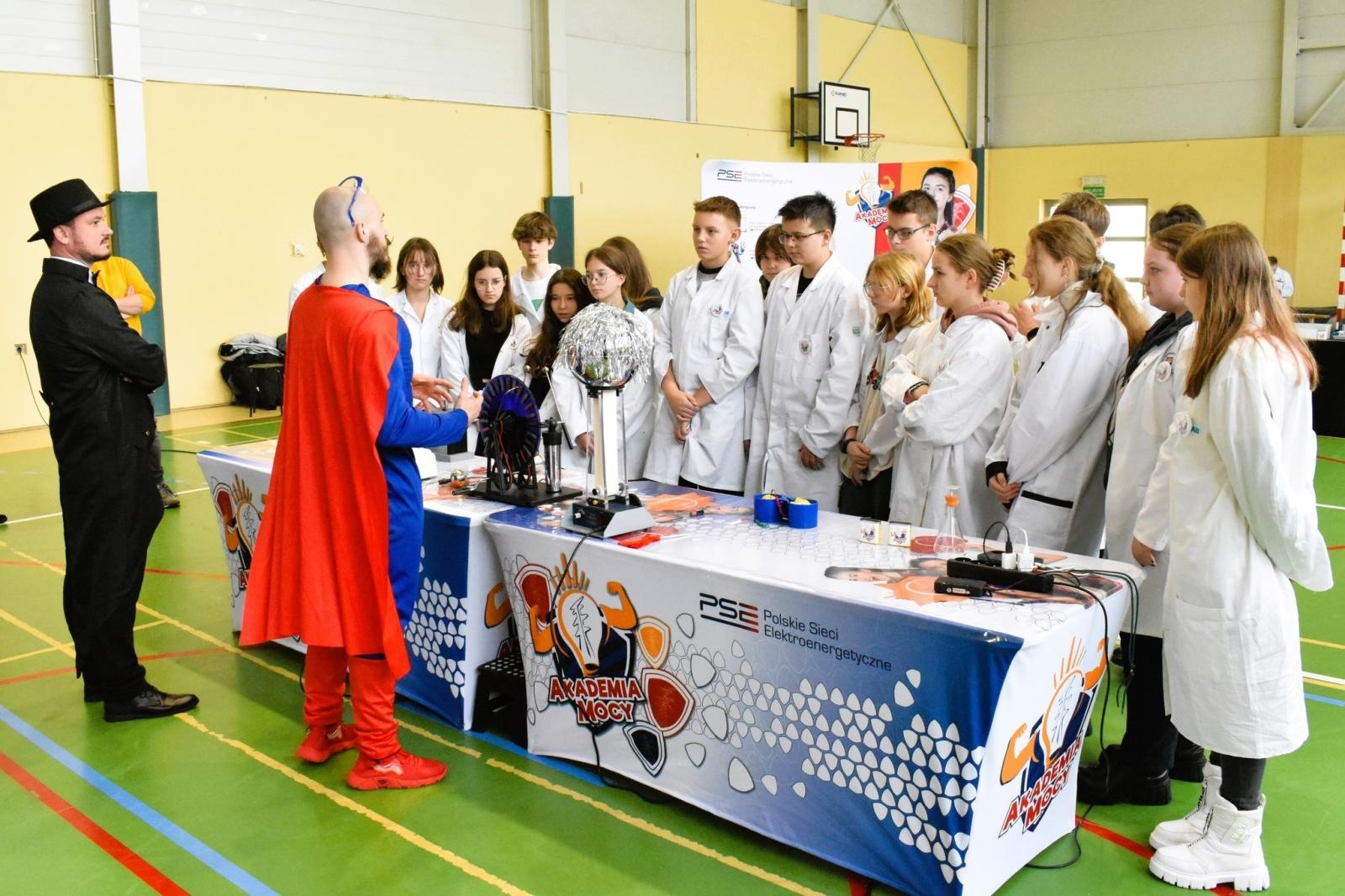 Zdjęcie w galerii na portalu naszwodzislaw.com: Godów. Akademia Mocy w gminnych szkołach wiadomości z regionu