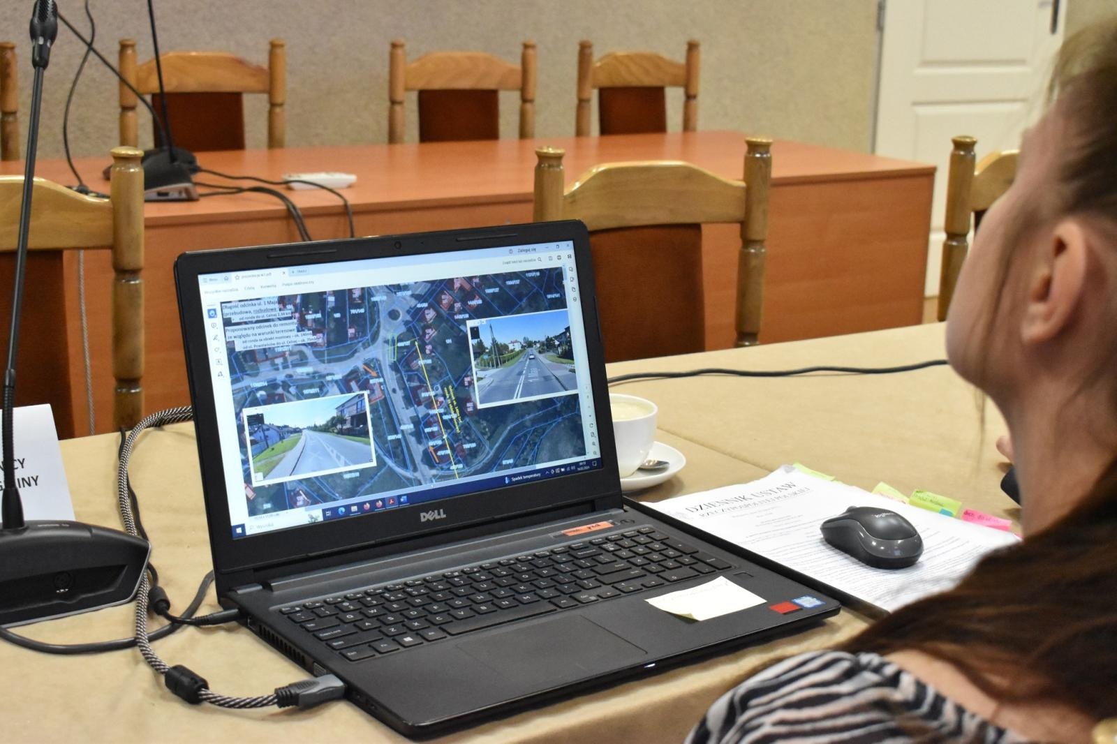 Zdjęcie w galerii na portalu naszwodzislaw.com: Przebudowa dróg w Gminie Godów. Spotkanie konsultacyjne wiadomości z regionu