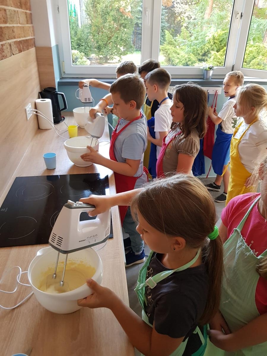 Zdjęcie w galerii na portalu naszwodzislaw.com: Żyję zdrowo, ciekawie i kolorowo bez uzależnień. Projekt profilaktyczny w SP1 wiadomości z regionu